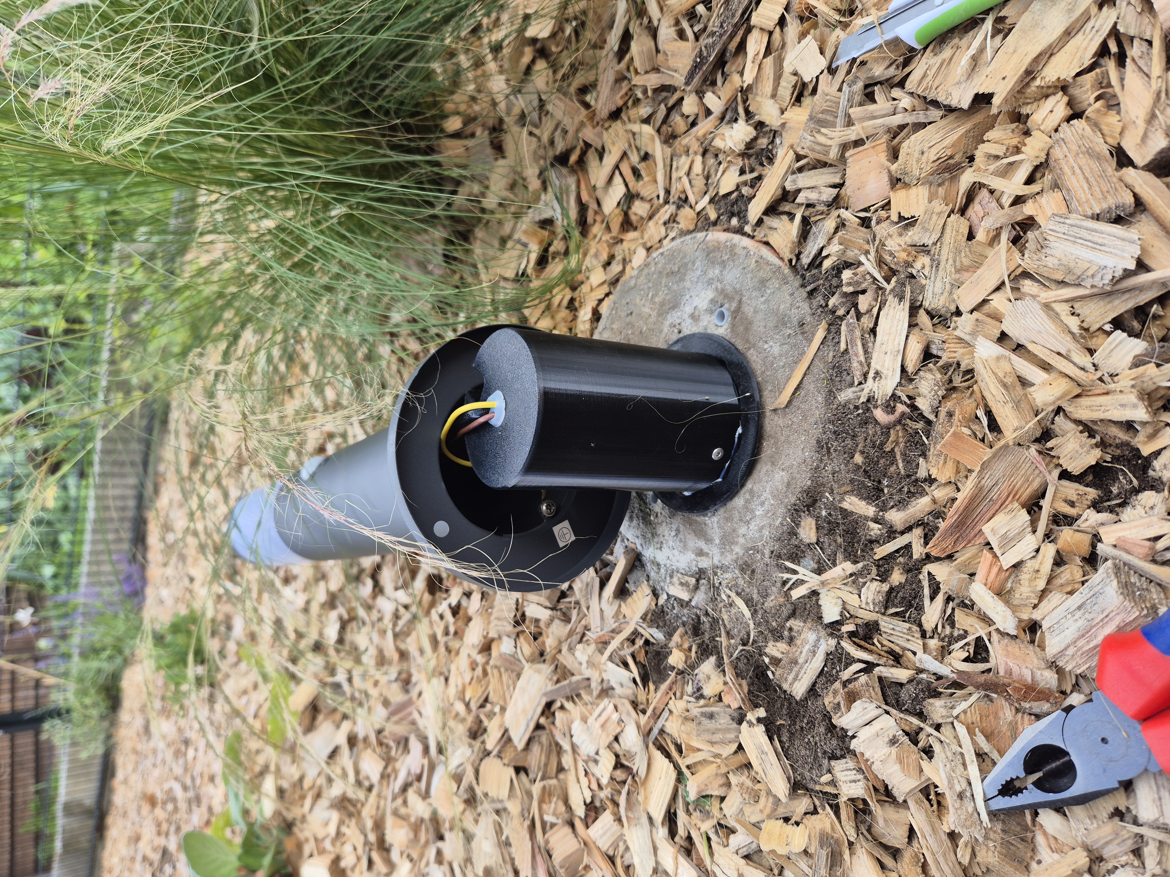Electronics Box for Mato Garden Lamp (FreeCAD)