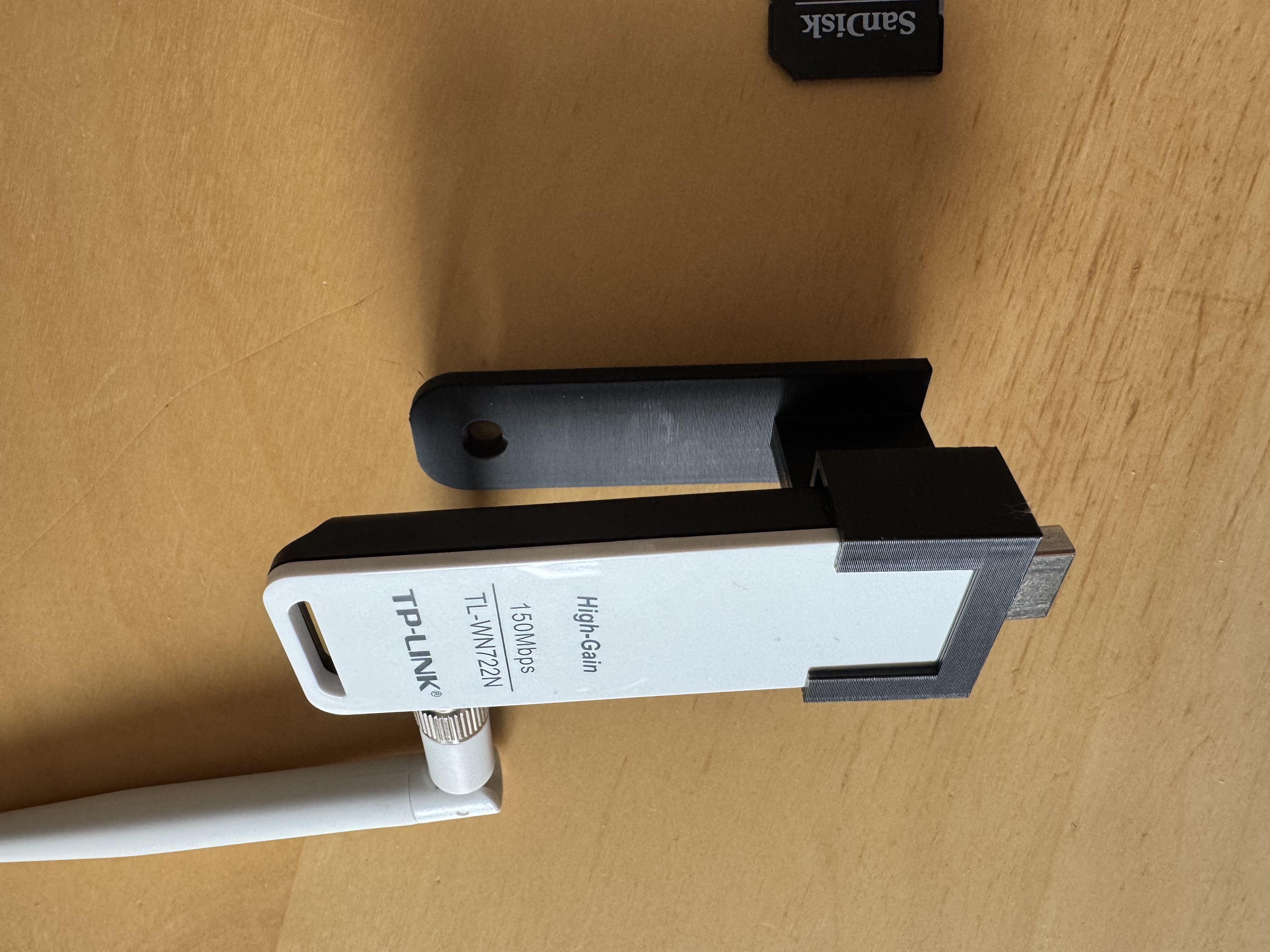 Wall mount for WLAN Stick