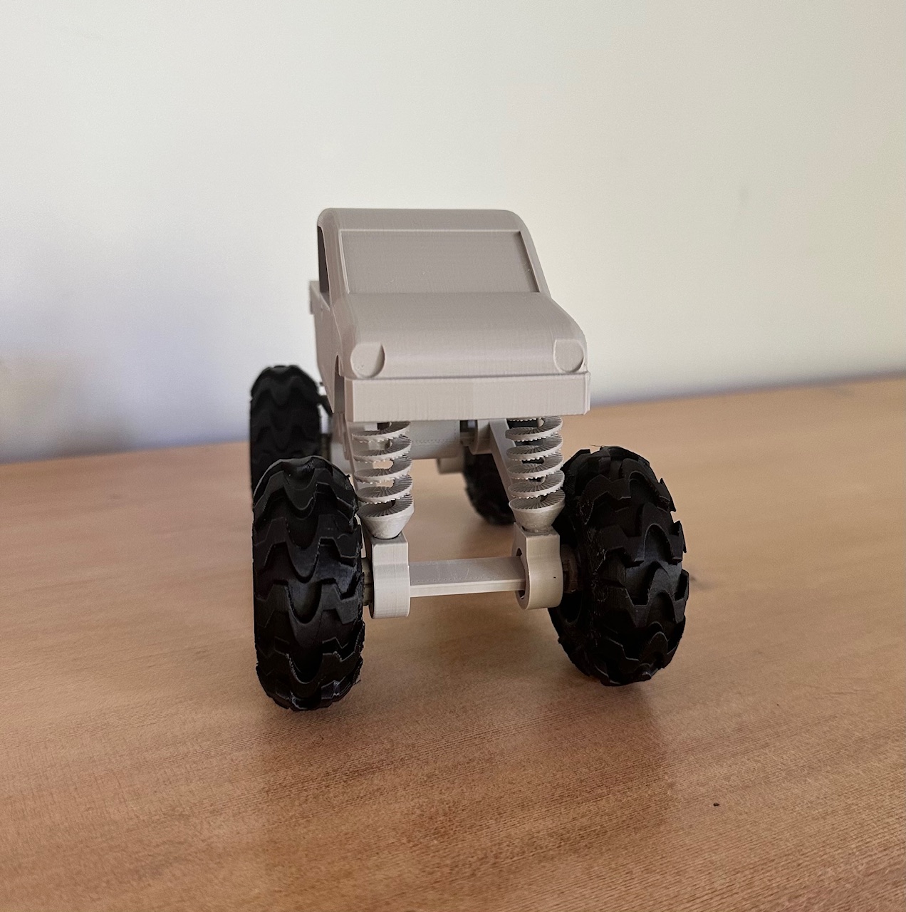 Monster Truck V2! No Glue Needed to Assemble! — miniatura 3