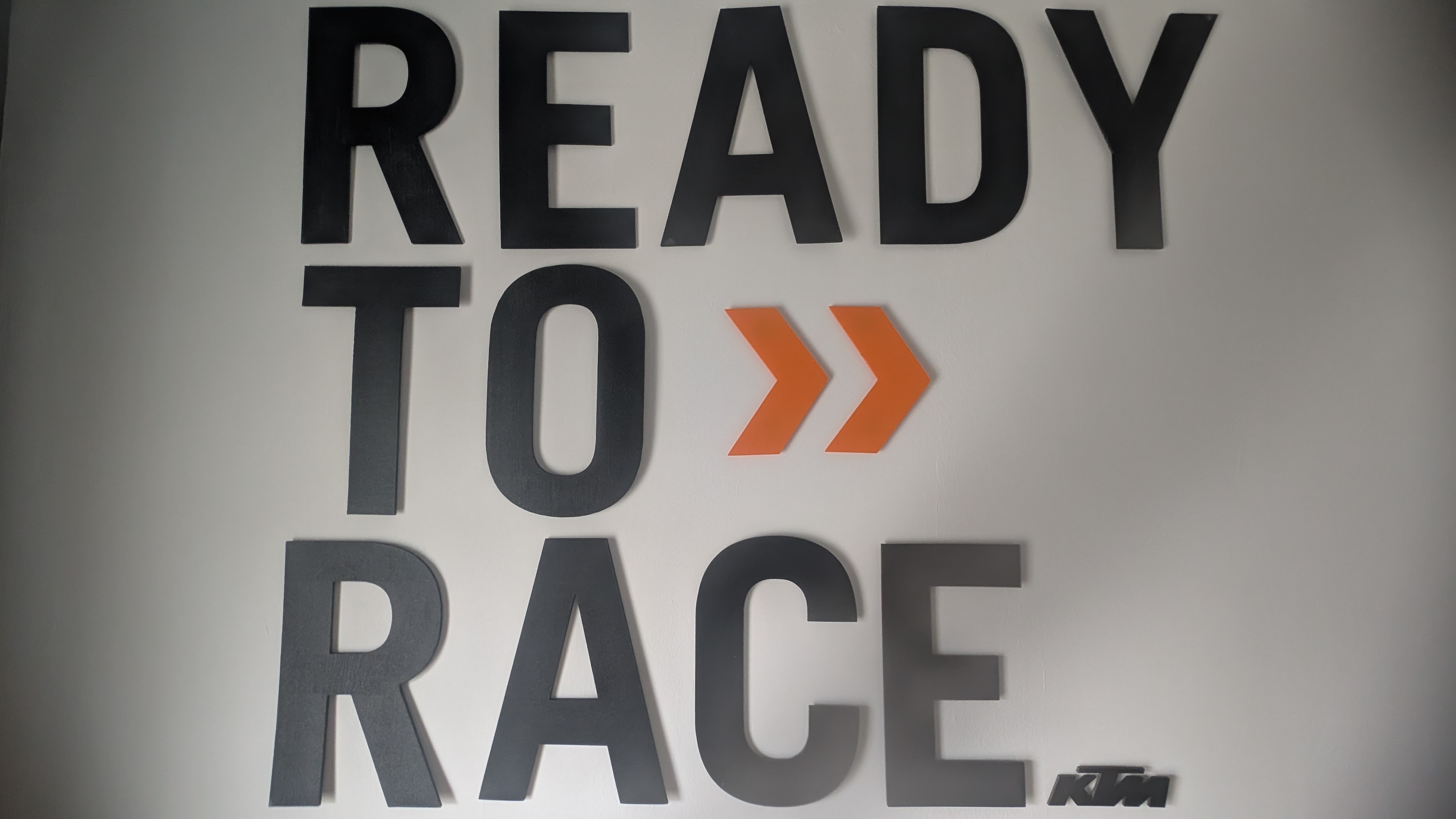 KTM „Ready to Race“ Wandmodell / Wall Art Logo