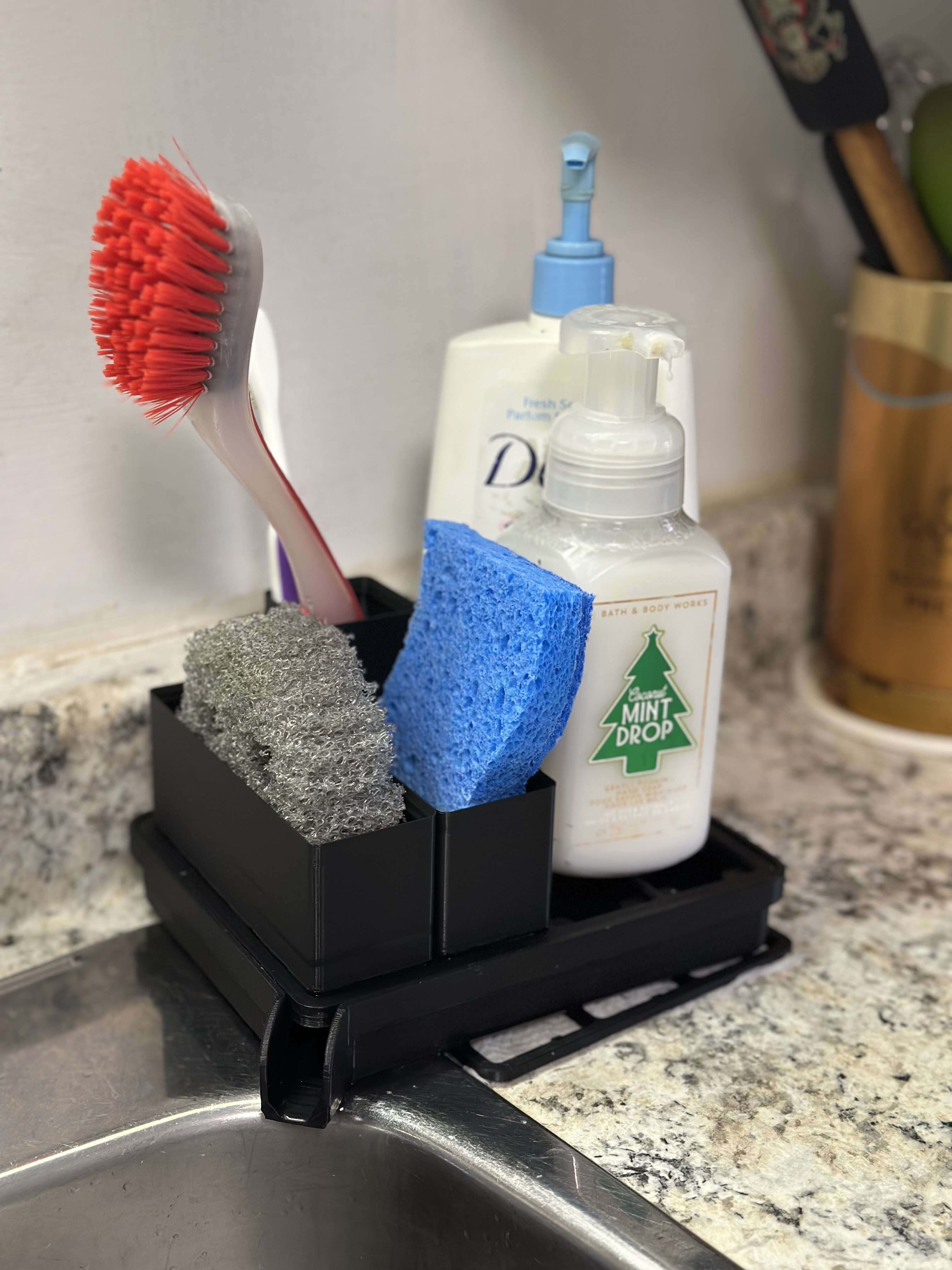 Dishfinity Sponge Rack: Modular sponge and soap holder