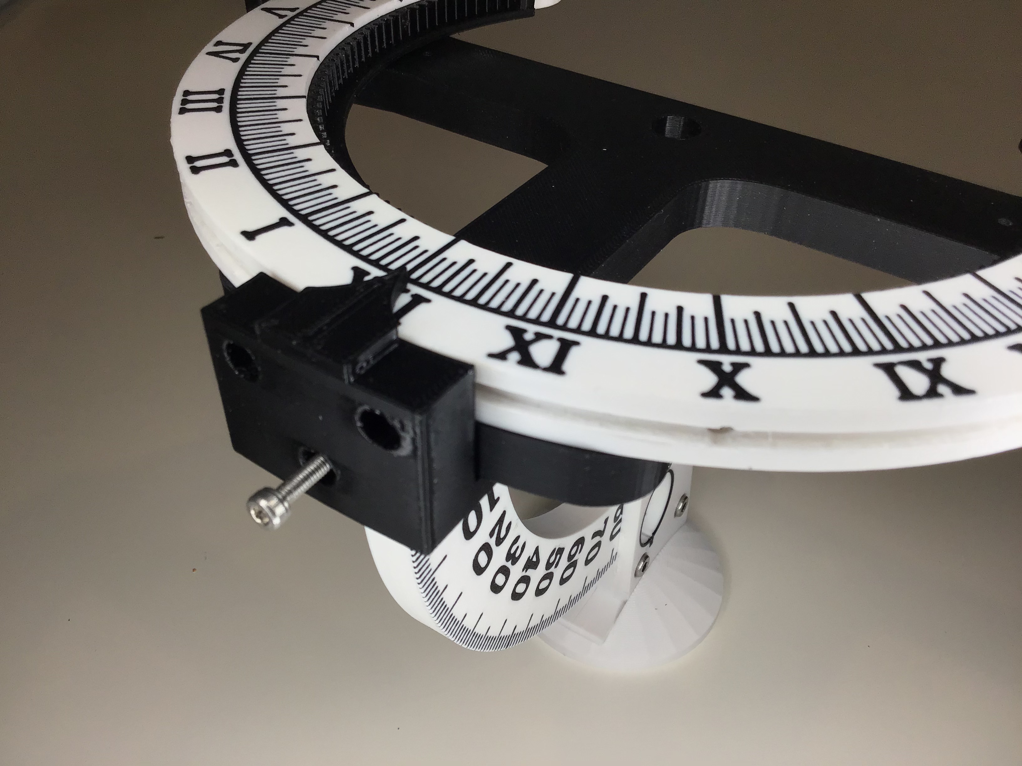 Heliochronometer Sundial - 2026 - Accurate to within 1 minute! — miniatura 18