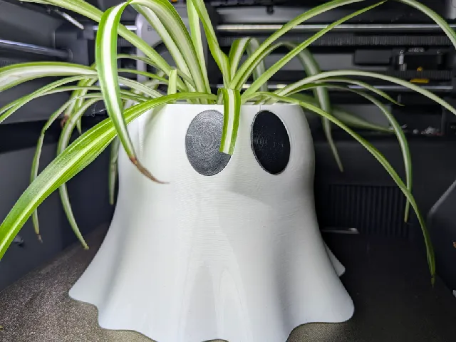 Spooky ghost planter