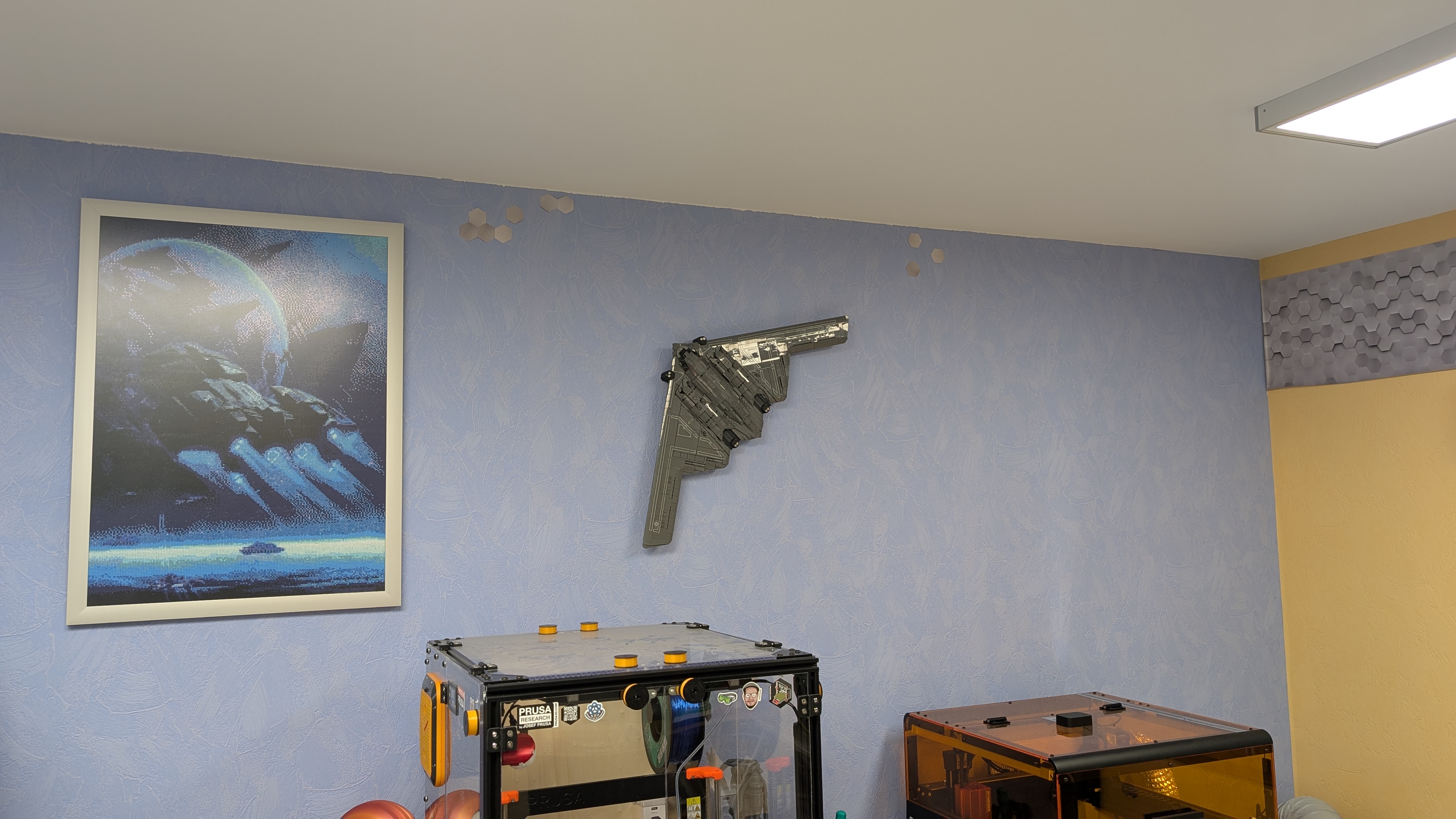 Reobrix  33038  B2 Bomber wall mount  + lego studio file