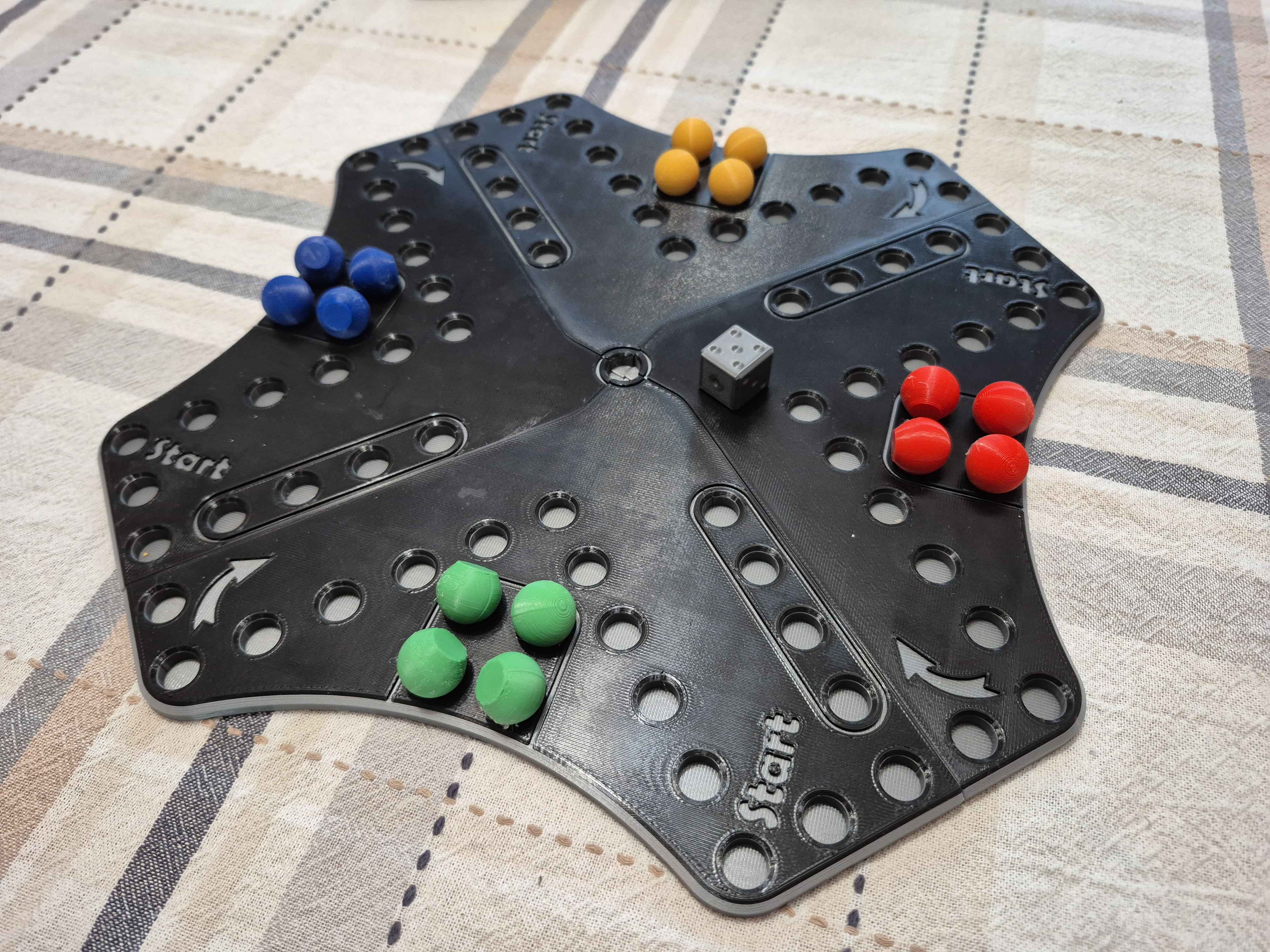 Portable Wahoo Board Game