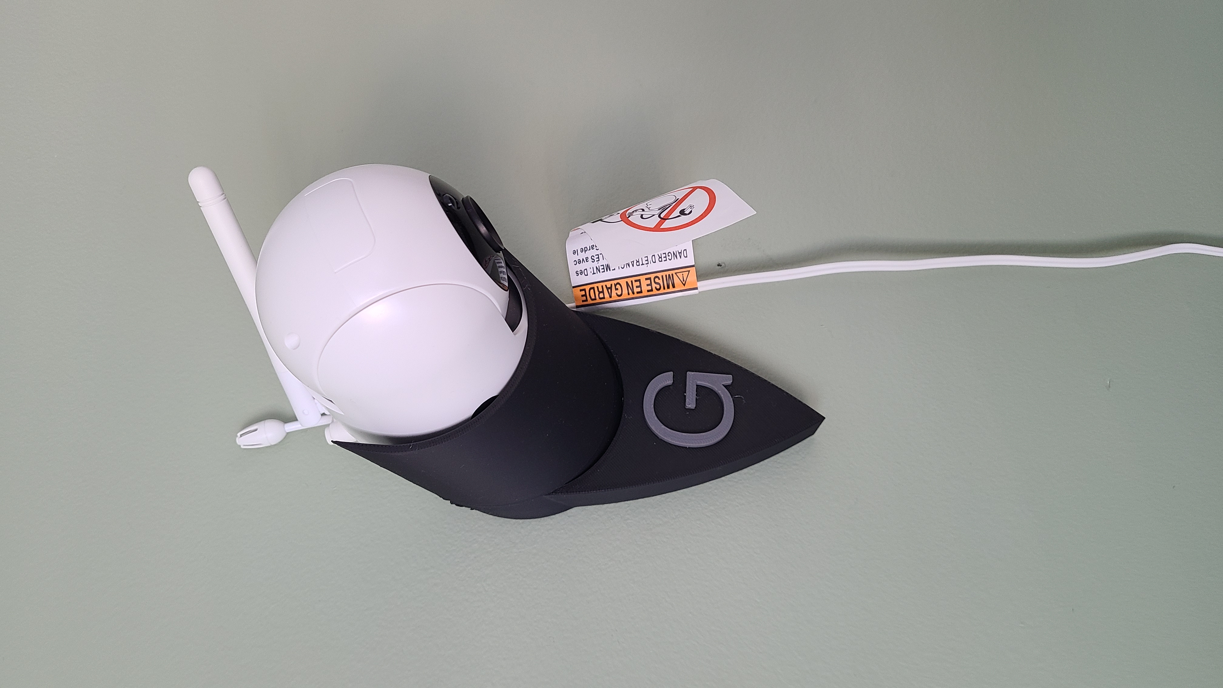 Baby Camera Wall Mount (HelloBaby)