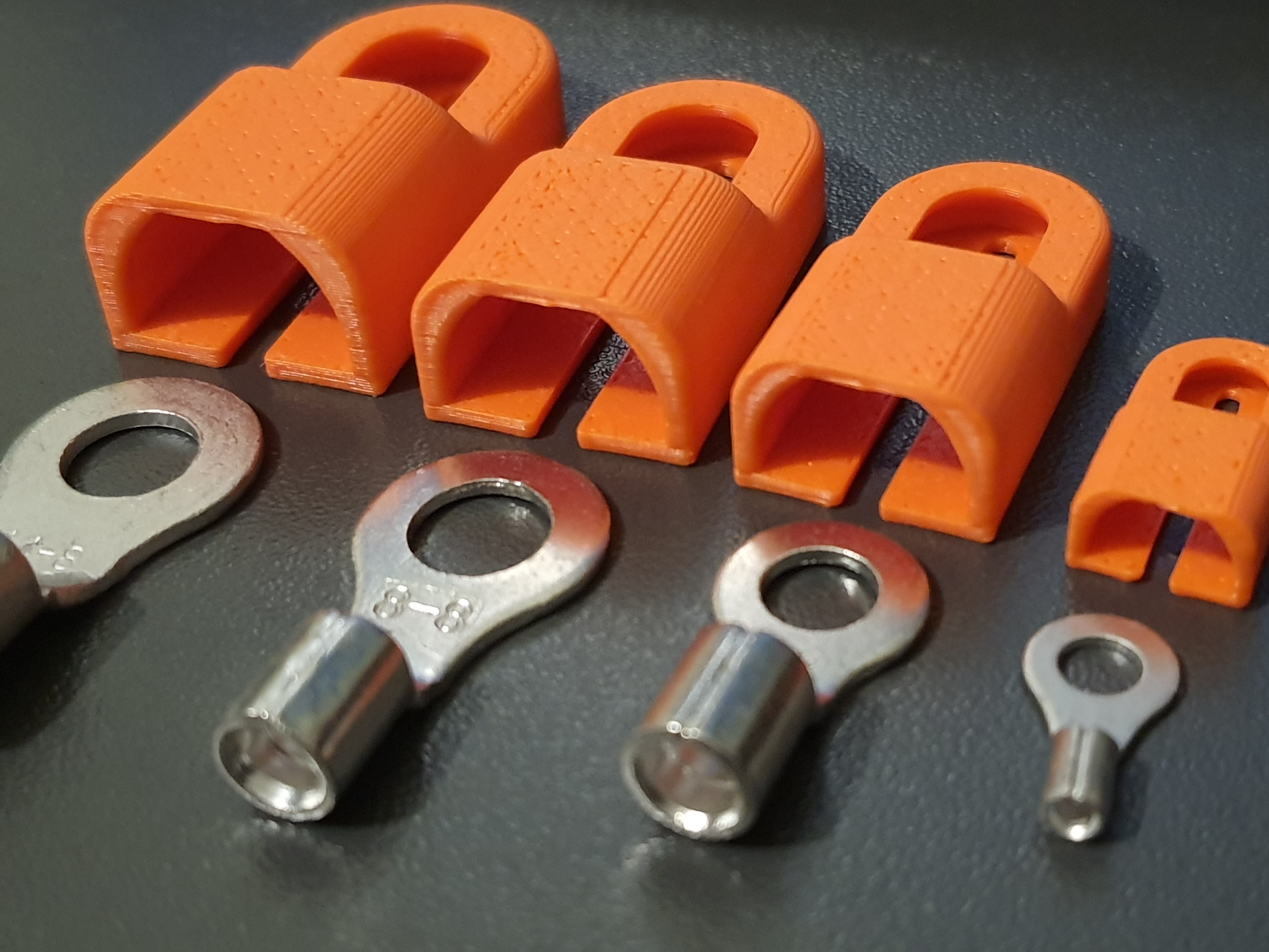 Insulating caps for cable lugs — thumbnail 2