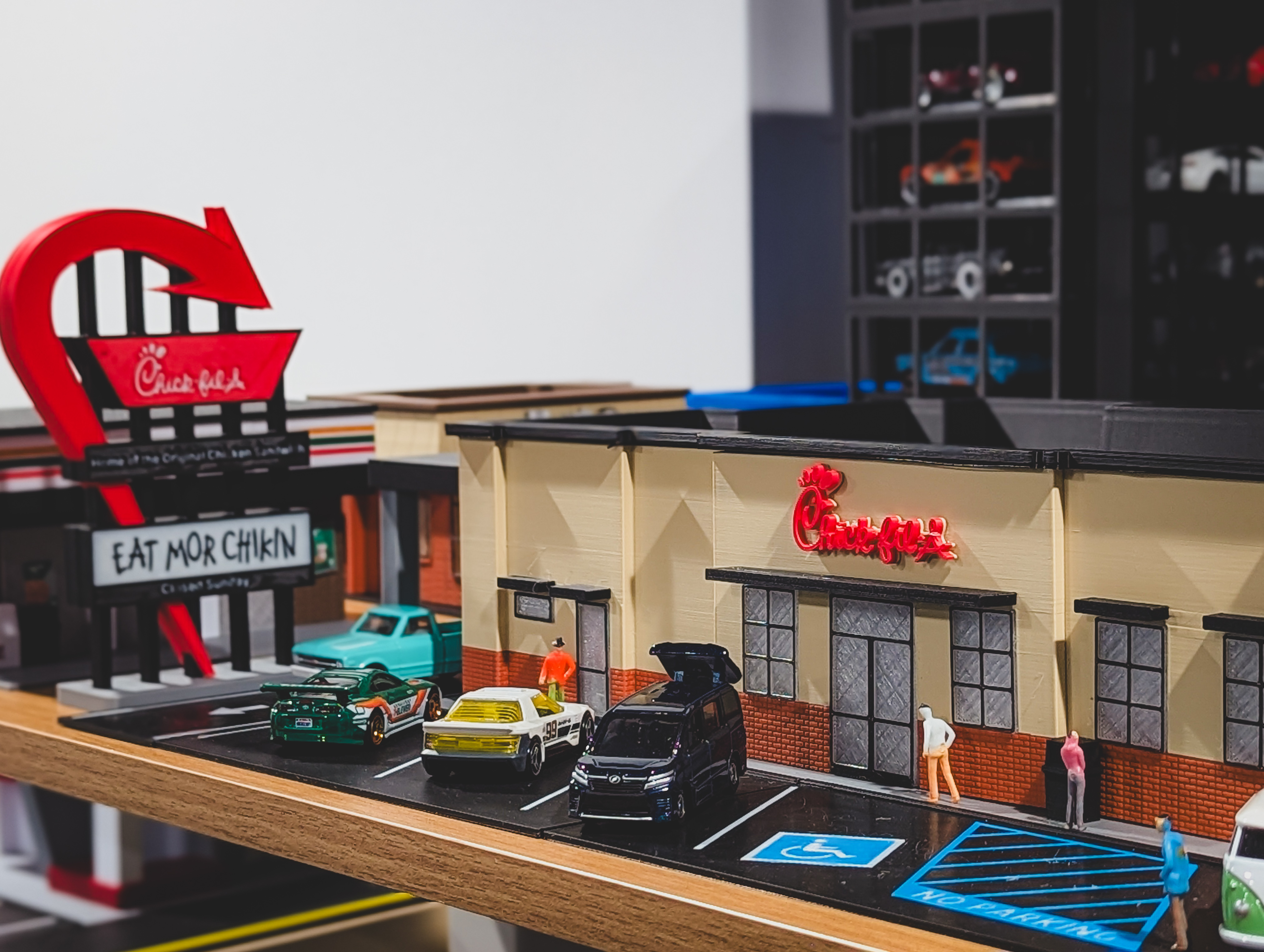 Chick-fil-A Model Set - 1:64 Scale Diorama — thumbnail 12