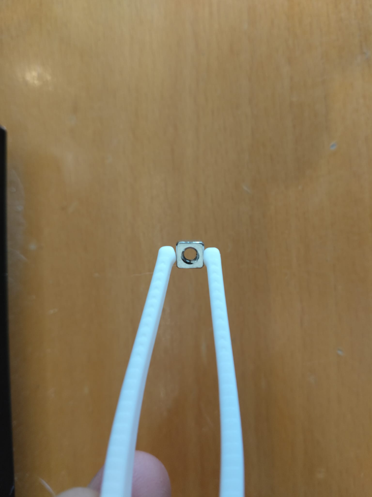 Simple Tweezers