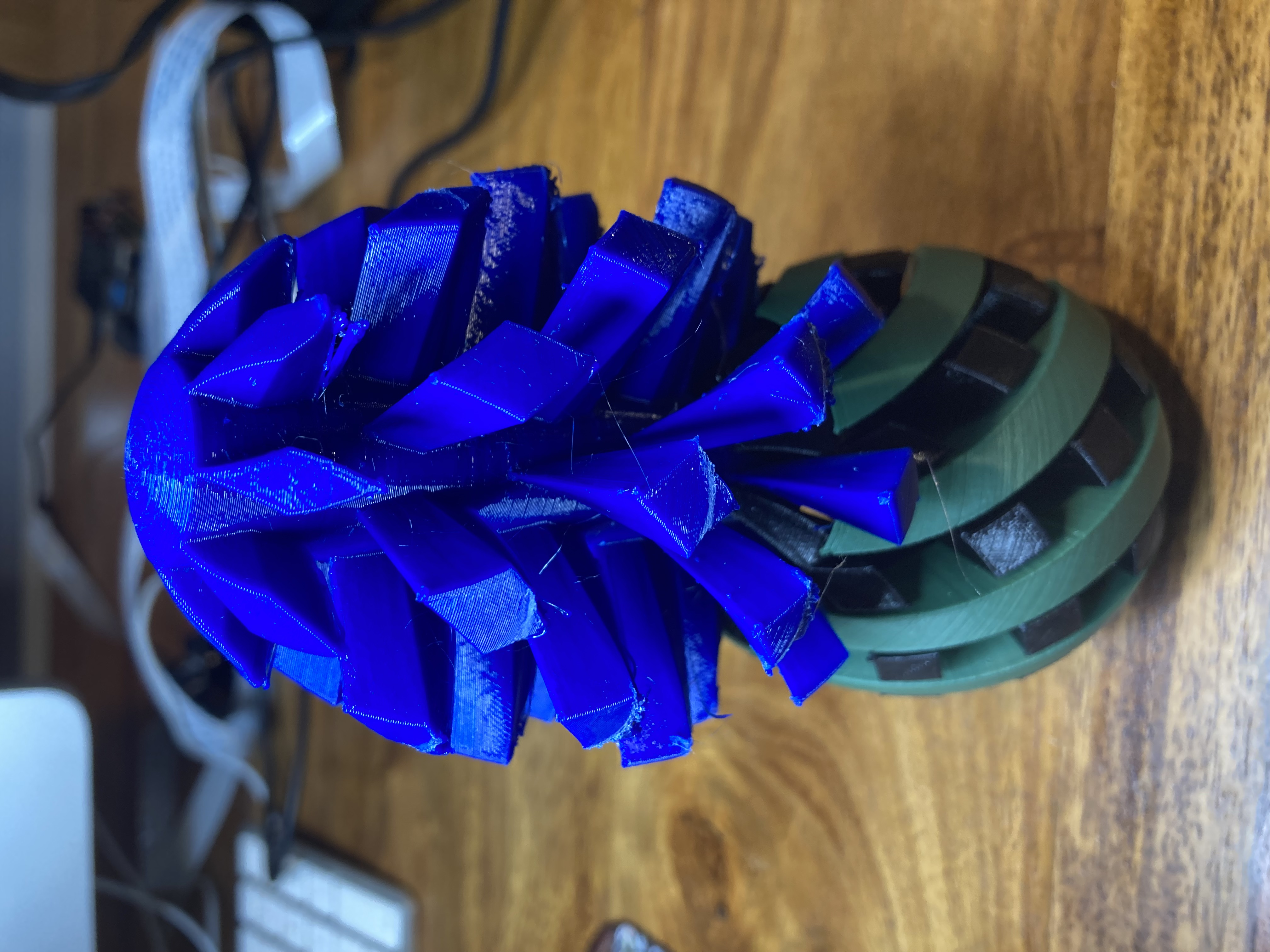 Spiral twist combining easter eggs — miniatura 15