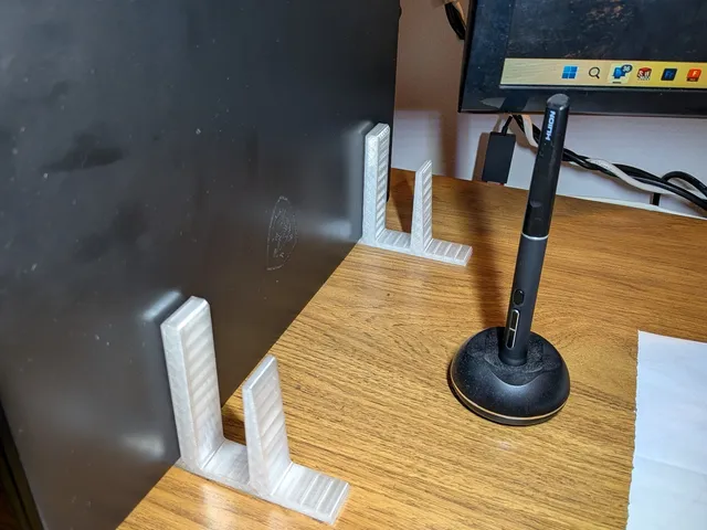 stand for holding a PC, graphics tablet, and tablet on a desk