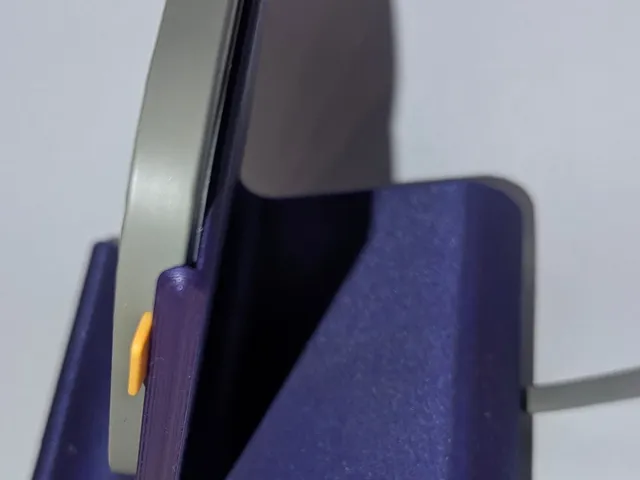 Mobiltelefon-Aufsteller für XTORM Wireless Charger Solo AXW401