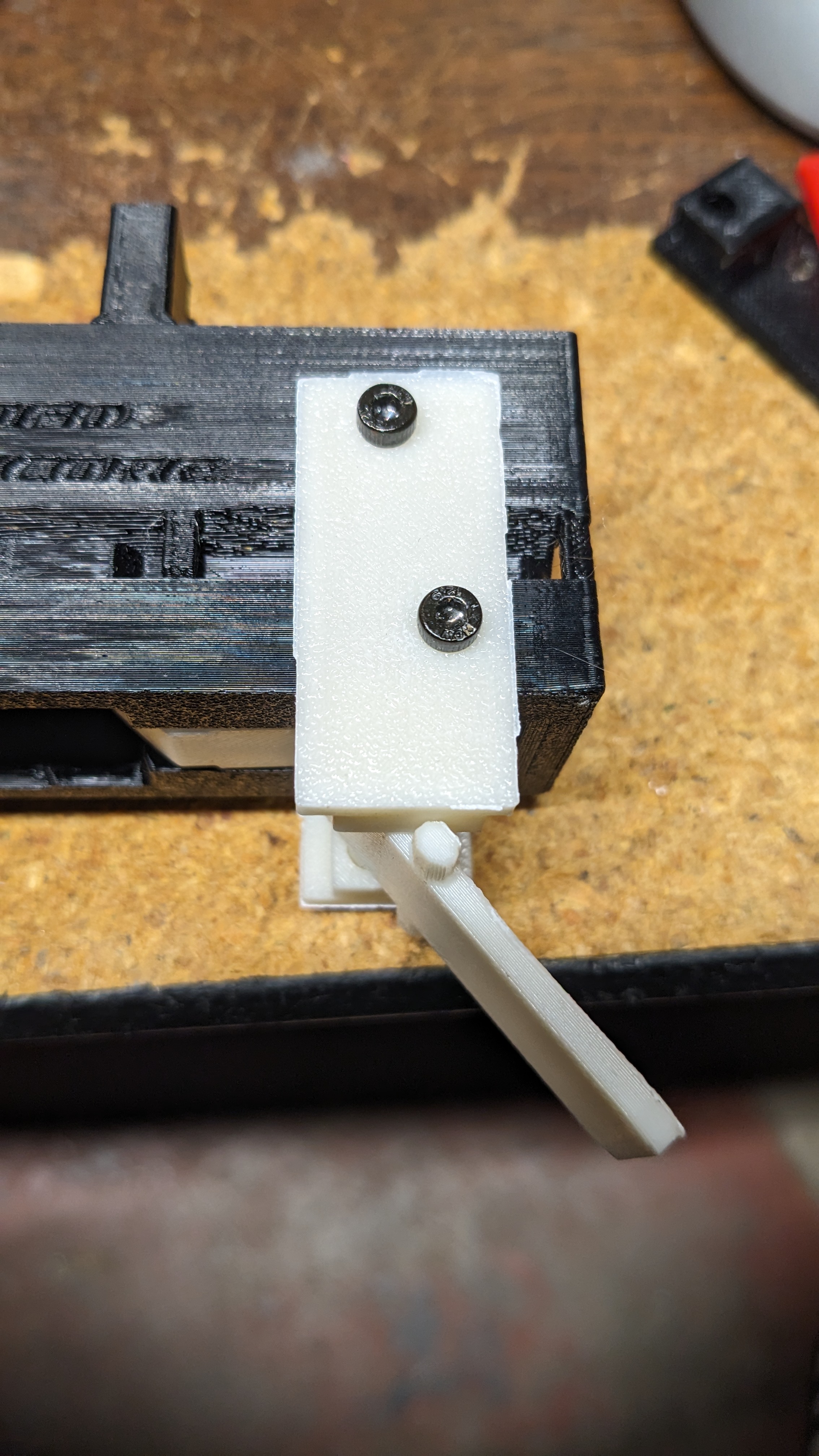 Mag release lever for straight Flycore
