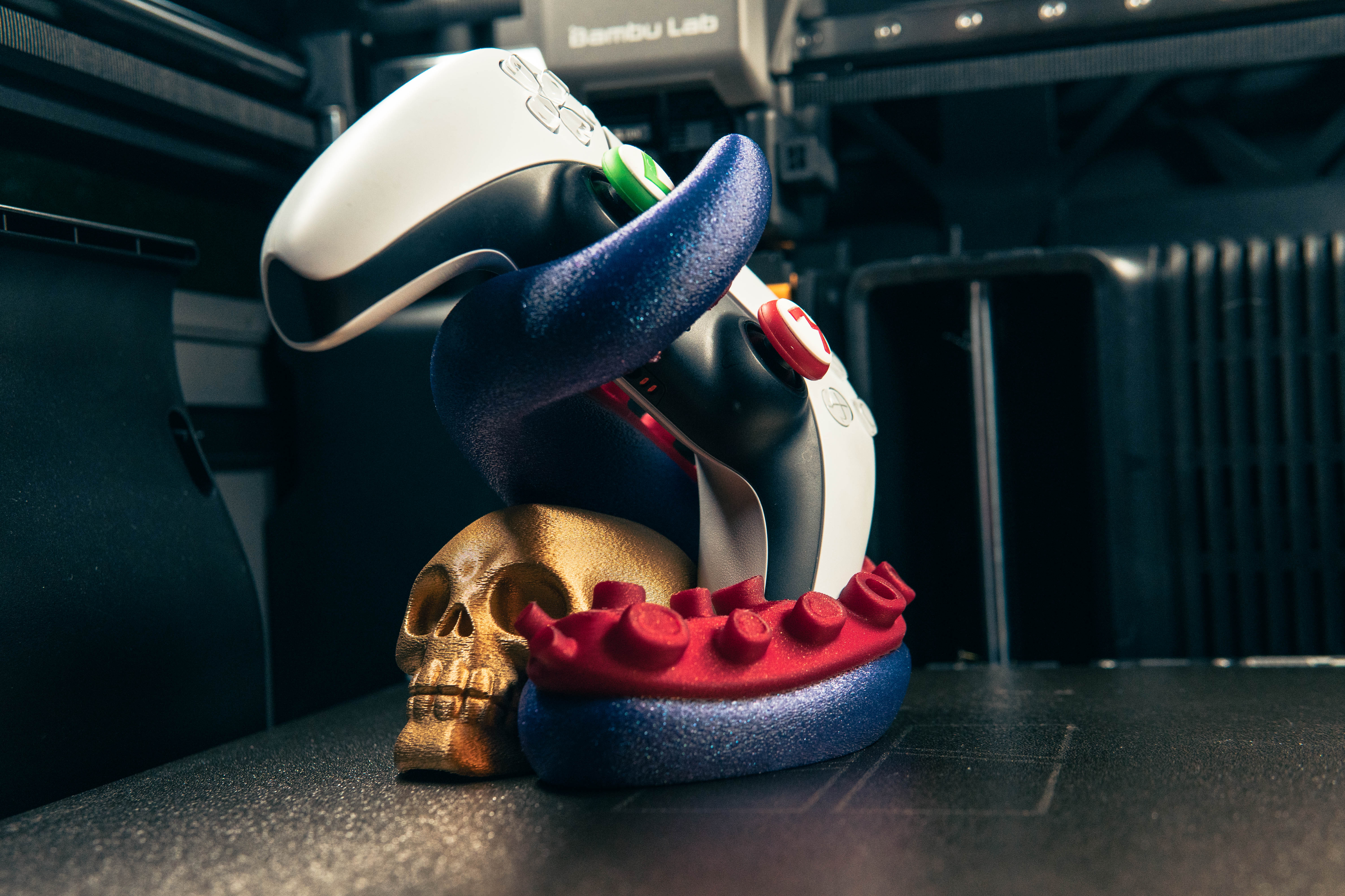 Miniatura 2 do modelo 3D Tentacle Skull Controller Stand