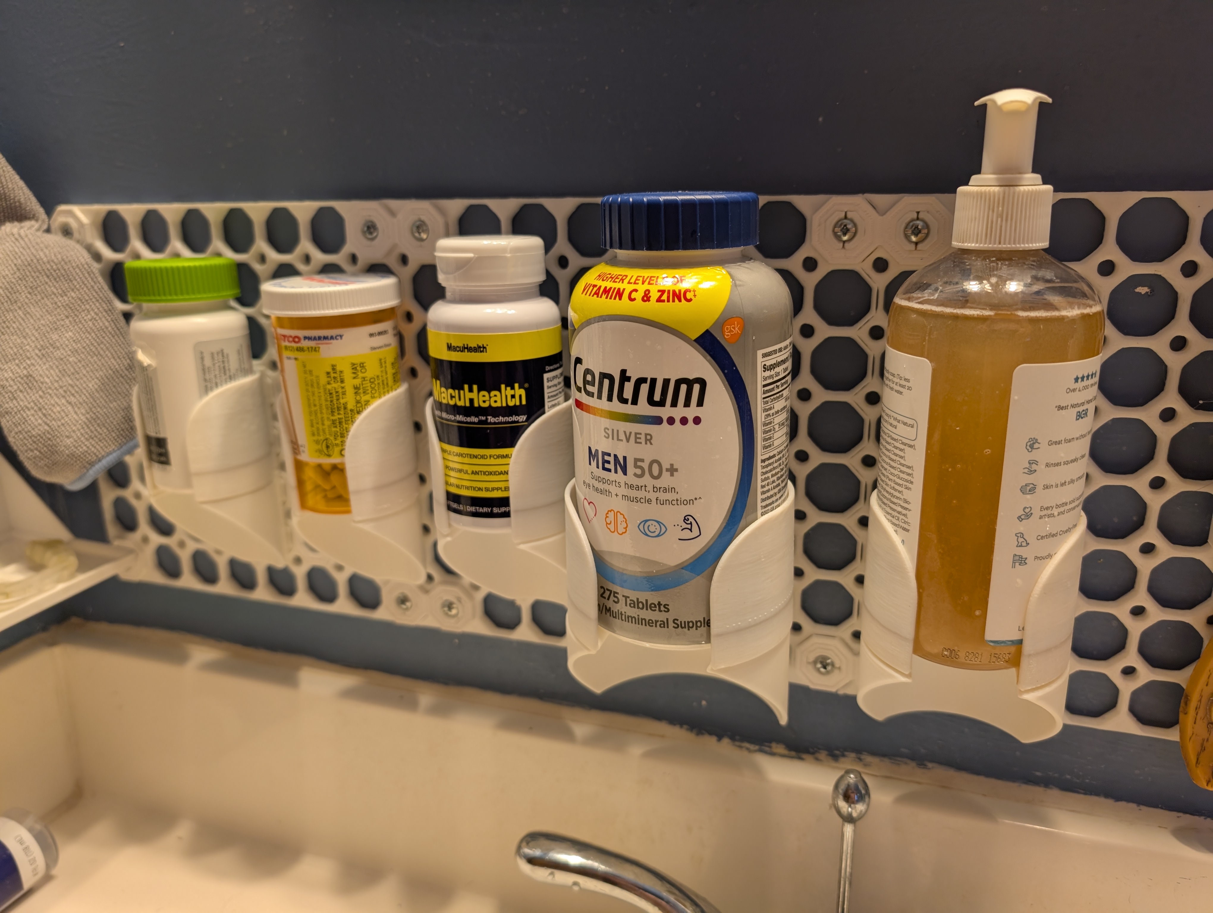 Multiboard bottle supports with Multipoint connector rails 3D model thumbnail