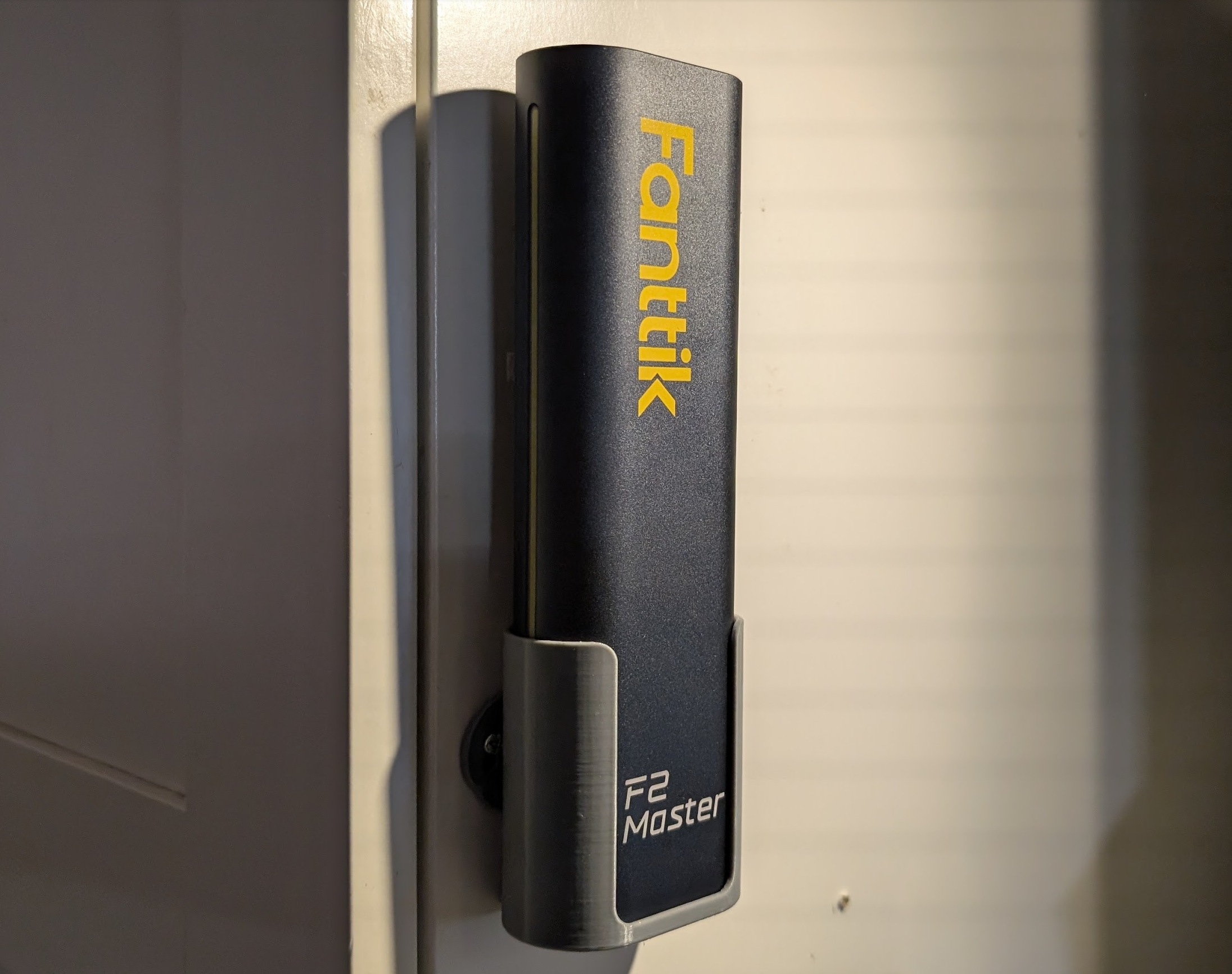Wall Holder for Fanttik F2 Master 3D model