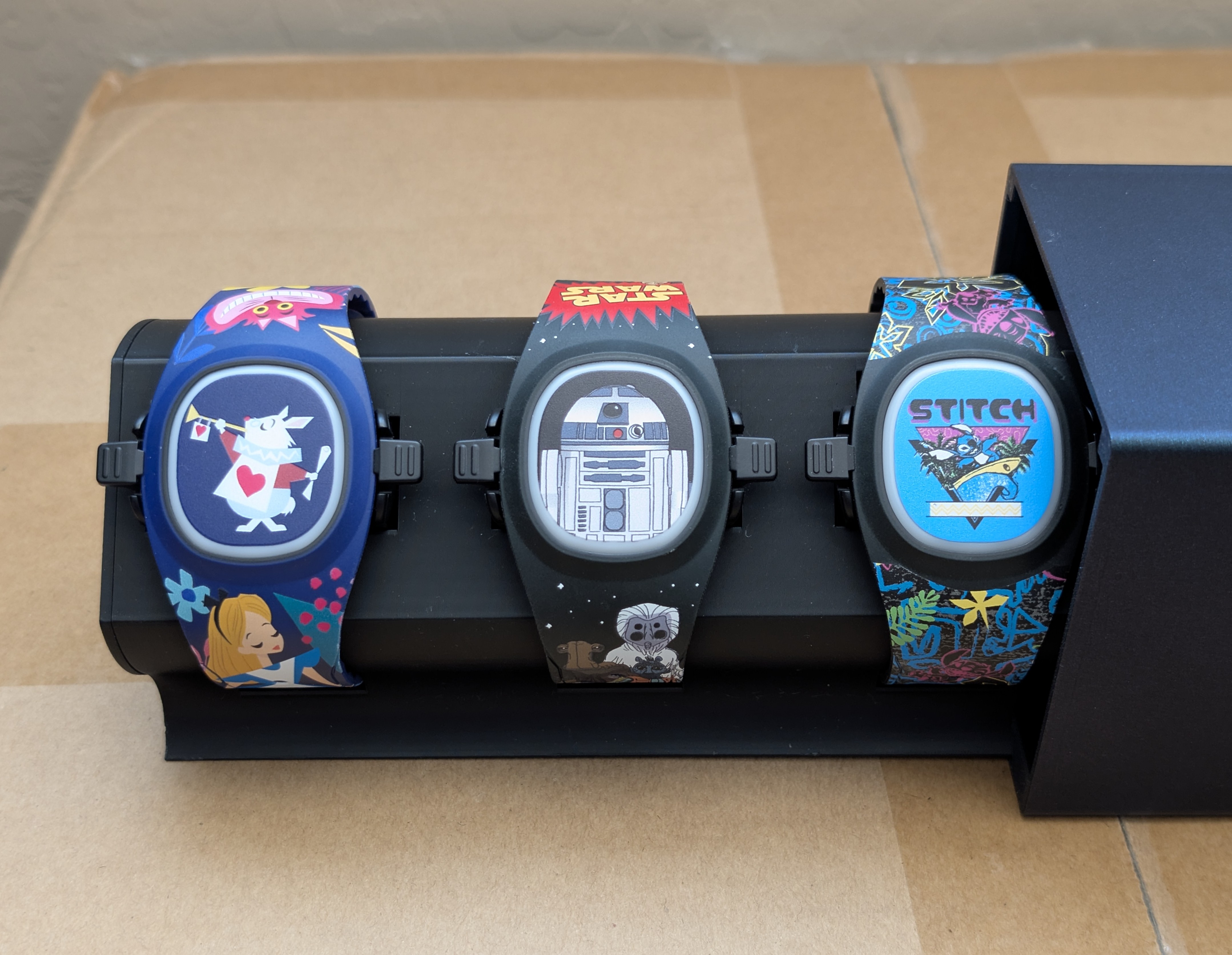 MagicBand+ Docking Station with Protective Shell