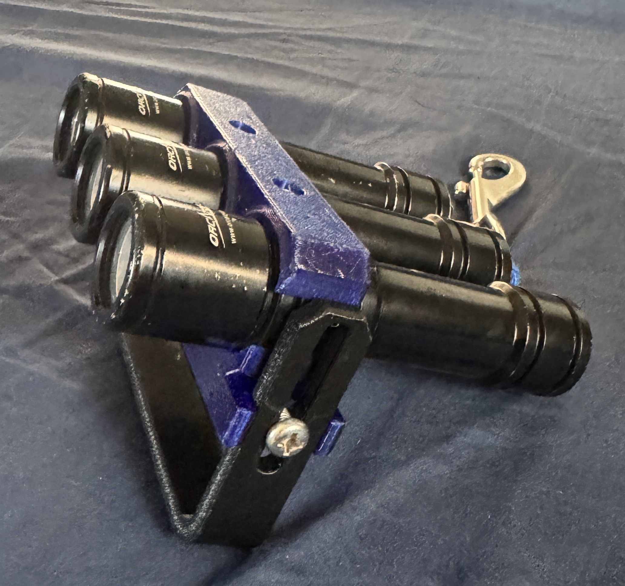 Goodman Handle for 3 Lights