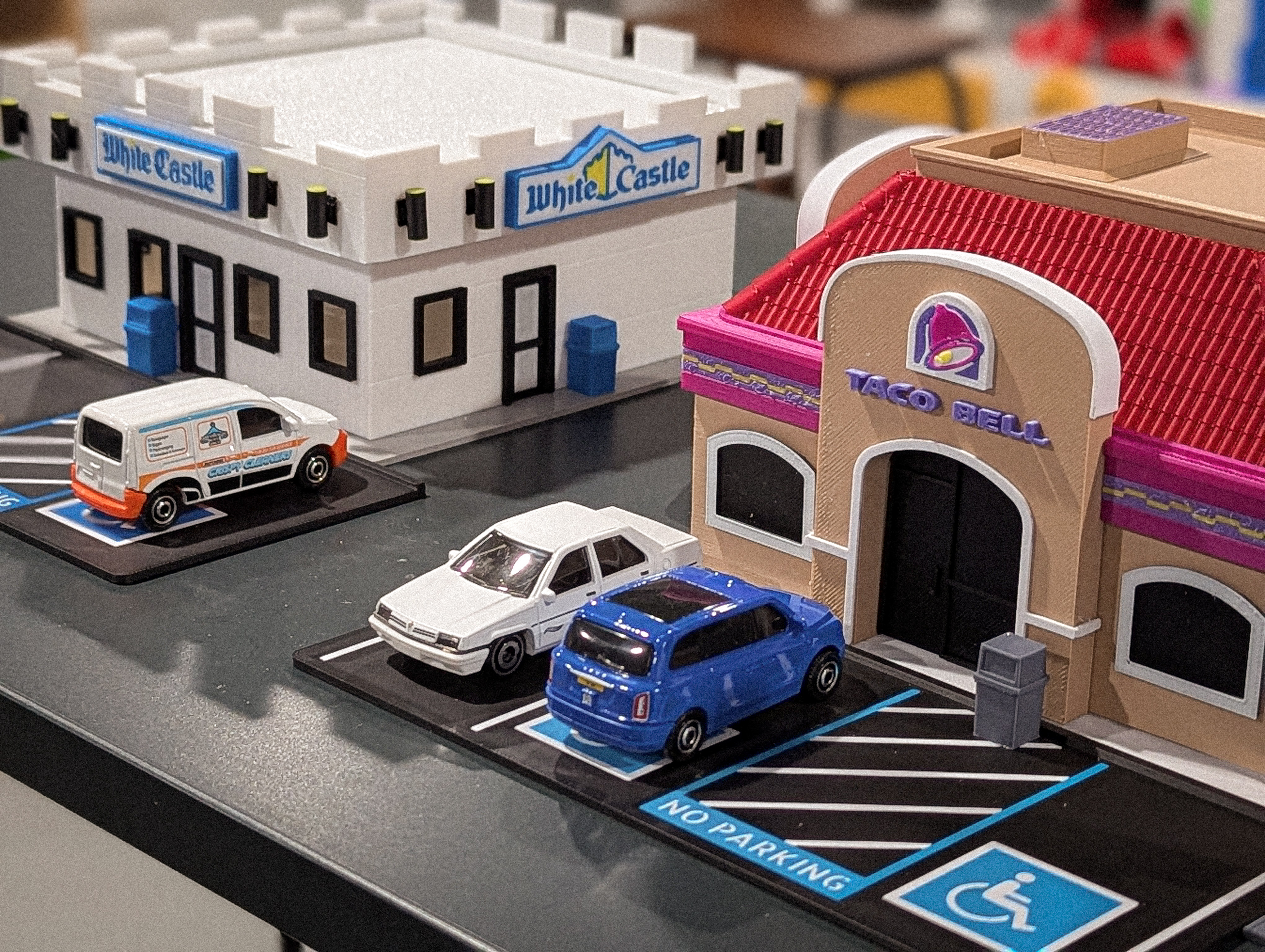 Retro Taco Bell Model Set - 1:64 Scale Diorama — thumbnail 9