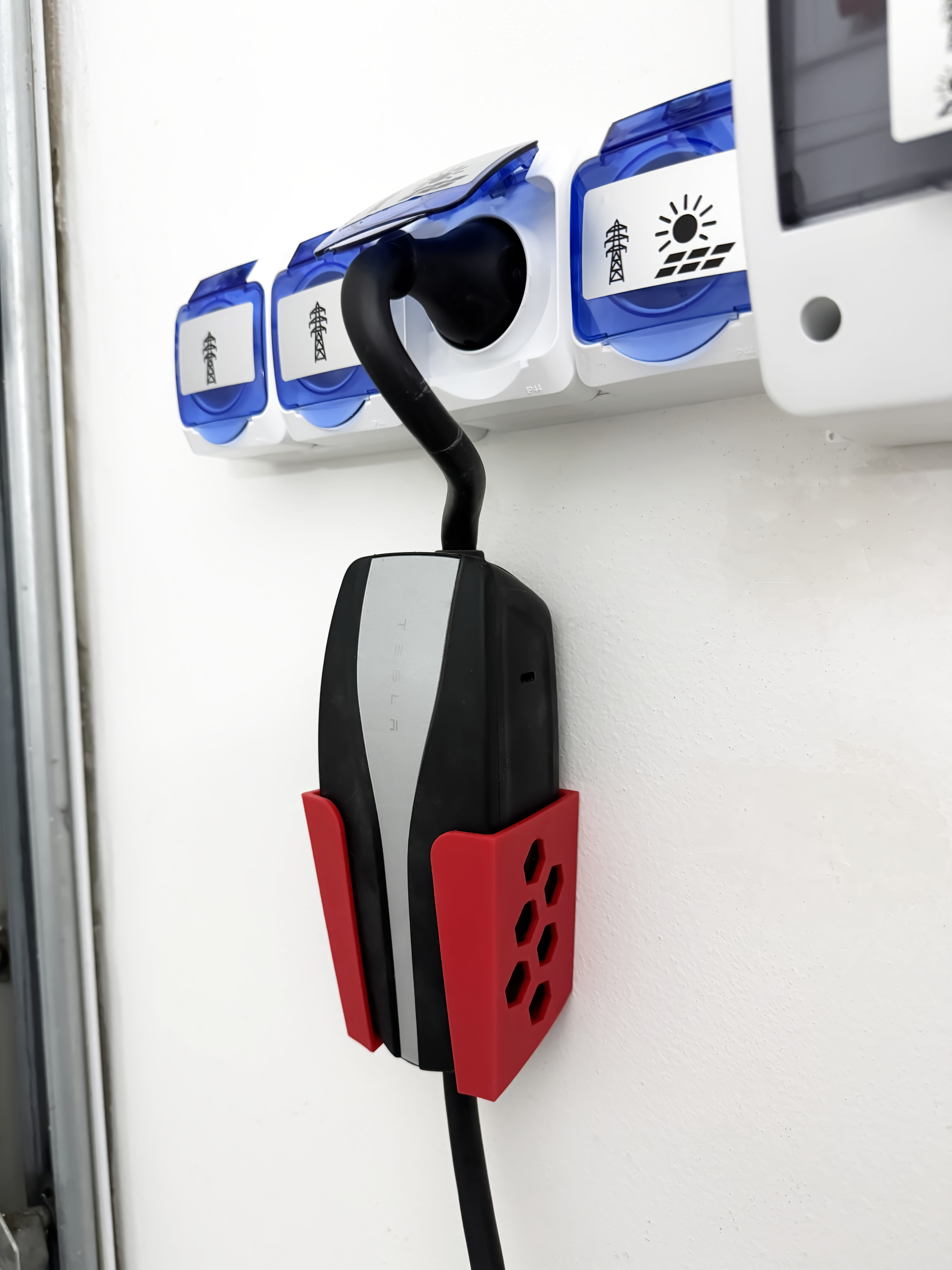 Tesla mobile charger holder