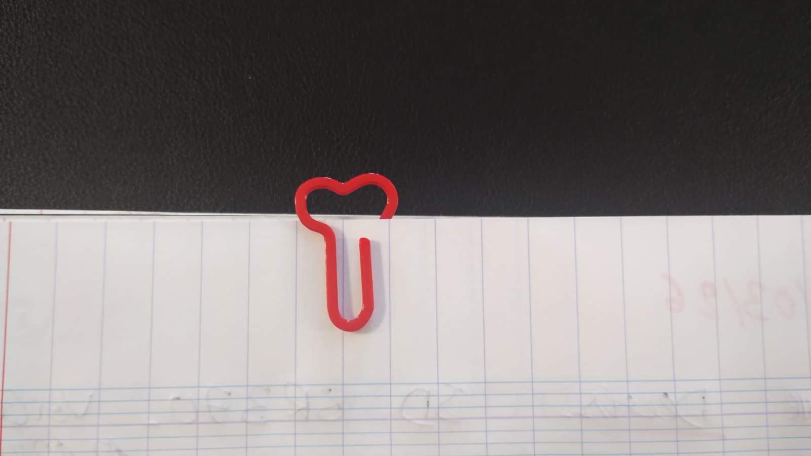 Bone-shaped paperclip — miniatura 2
