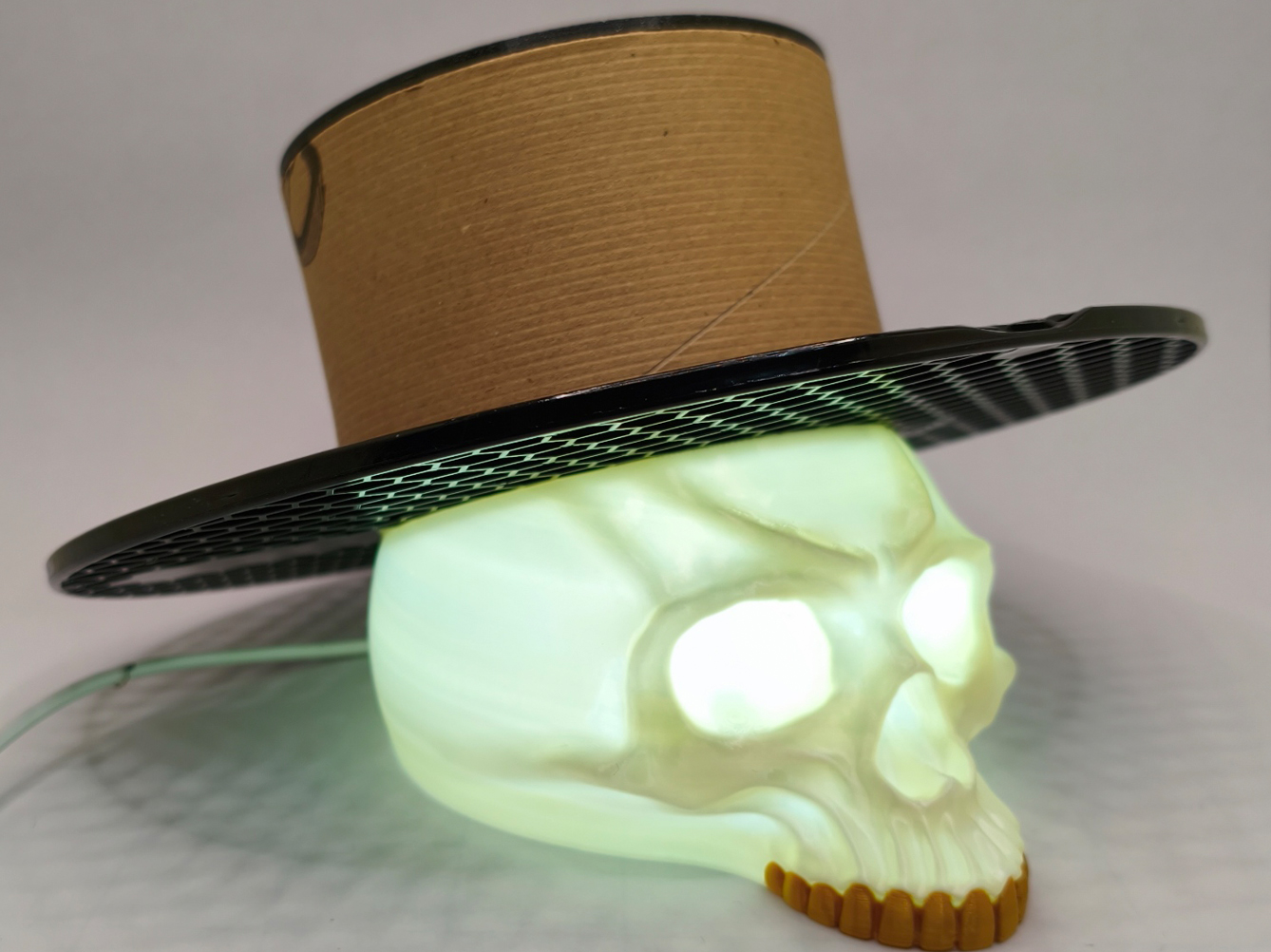 Illuminated Skull Lamp – Prusament Spool Upcycle 3D model