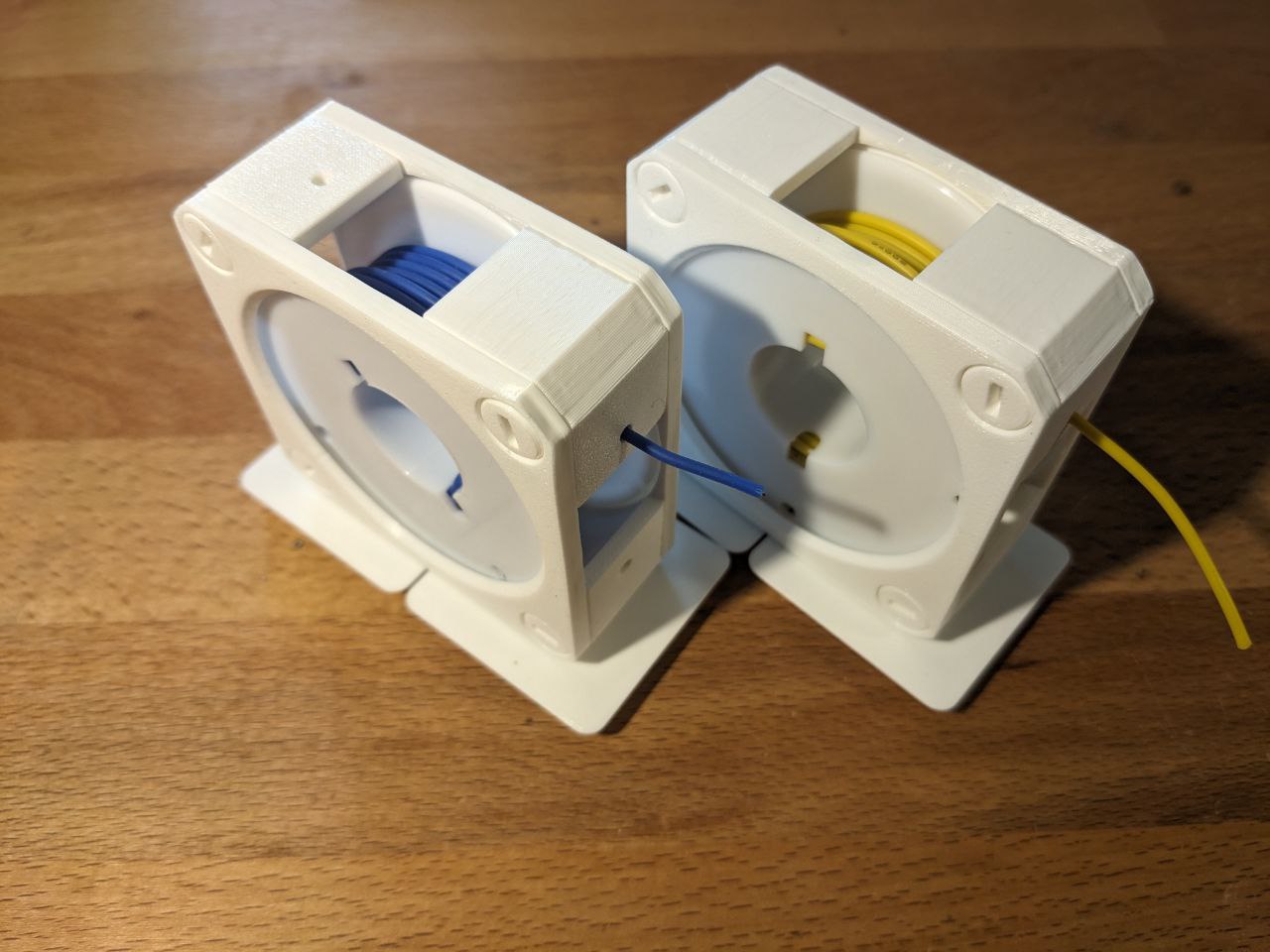 Cable Standard Spool Holder Gridfinity - customizable 3D model thumbnail