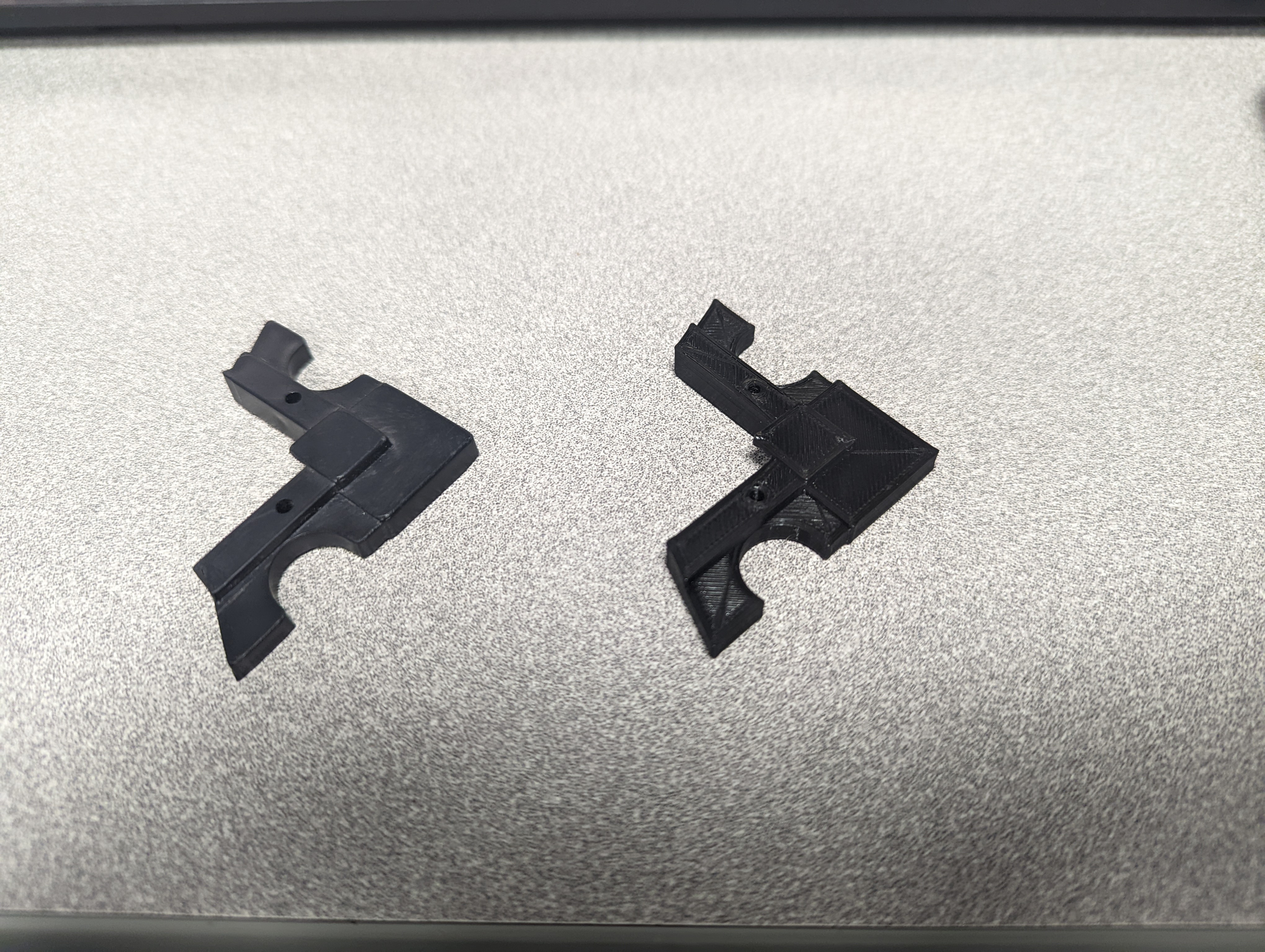 Camper window screen corner bracket