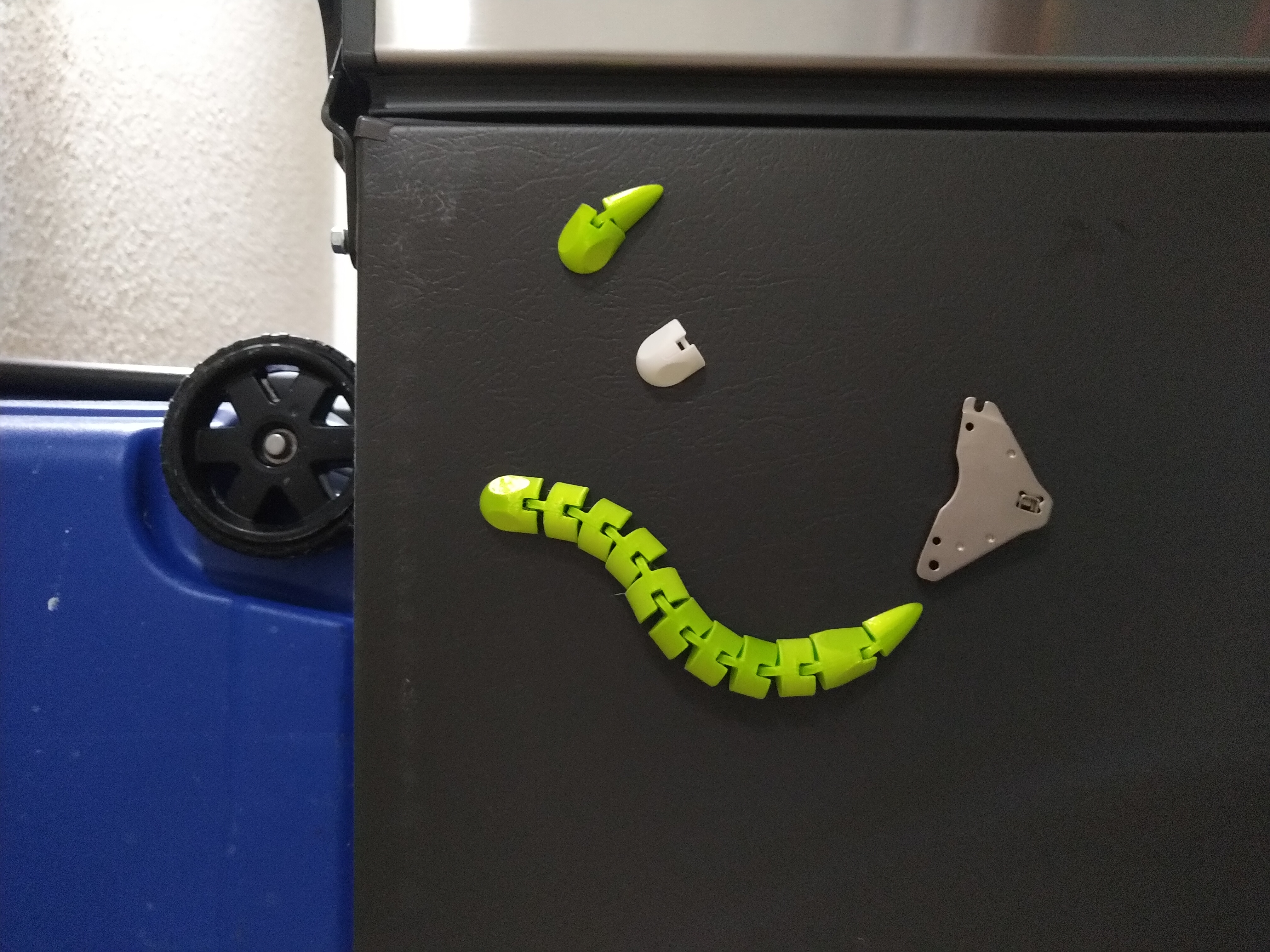 Fidget Snek - Fridge Magnet version