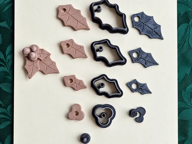 Holly Leaf Clay Cutter Set, Vein Stamp & Holly Sprig Set for Pottery (shrinkage-sized)