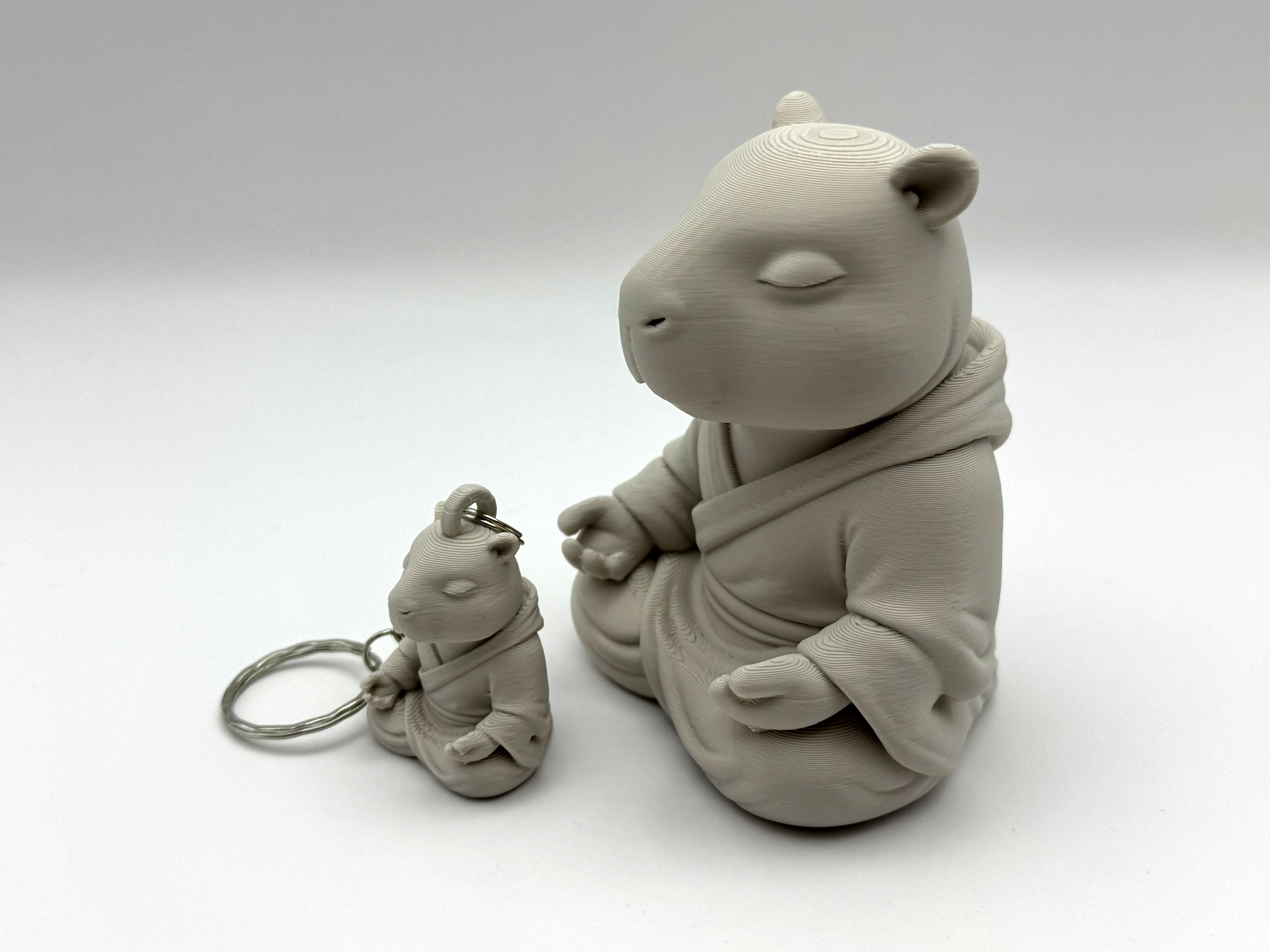 Miniatura 4 do modelo 3D Capybara Monk & Keychain