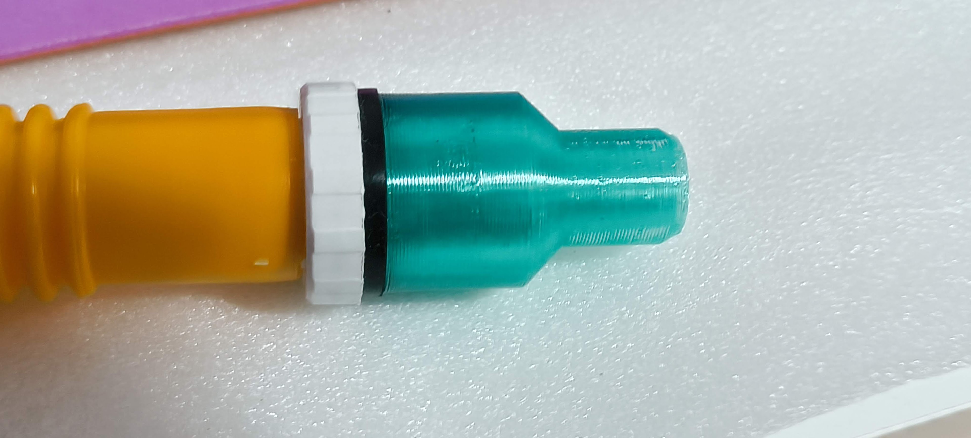 boat-inflator (21mm) adapter to air mattress (17mm)