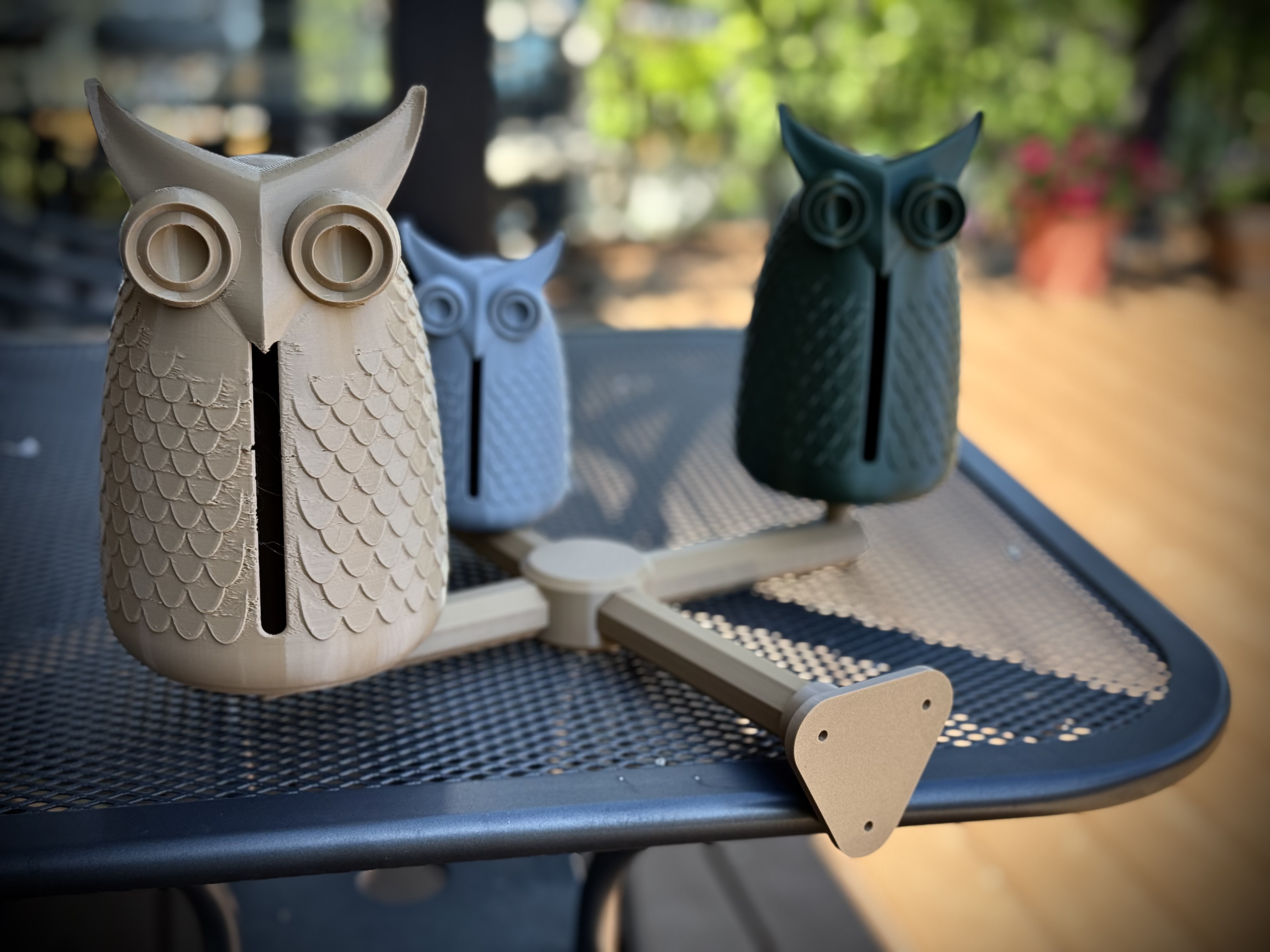 Hooter Holder Hub