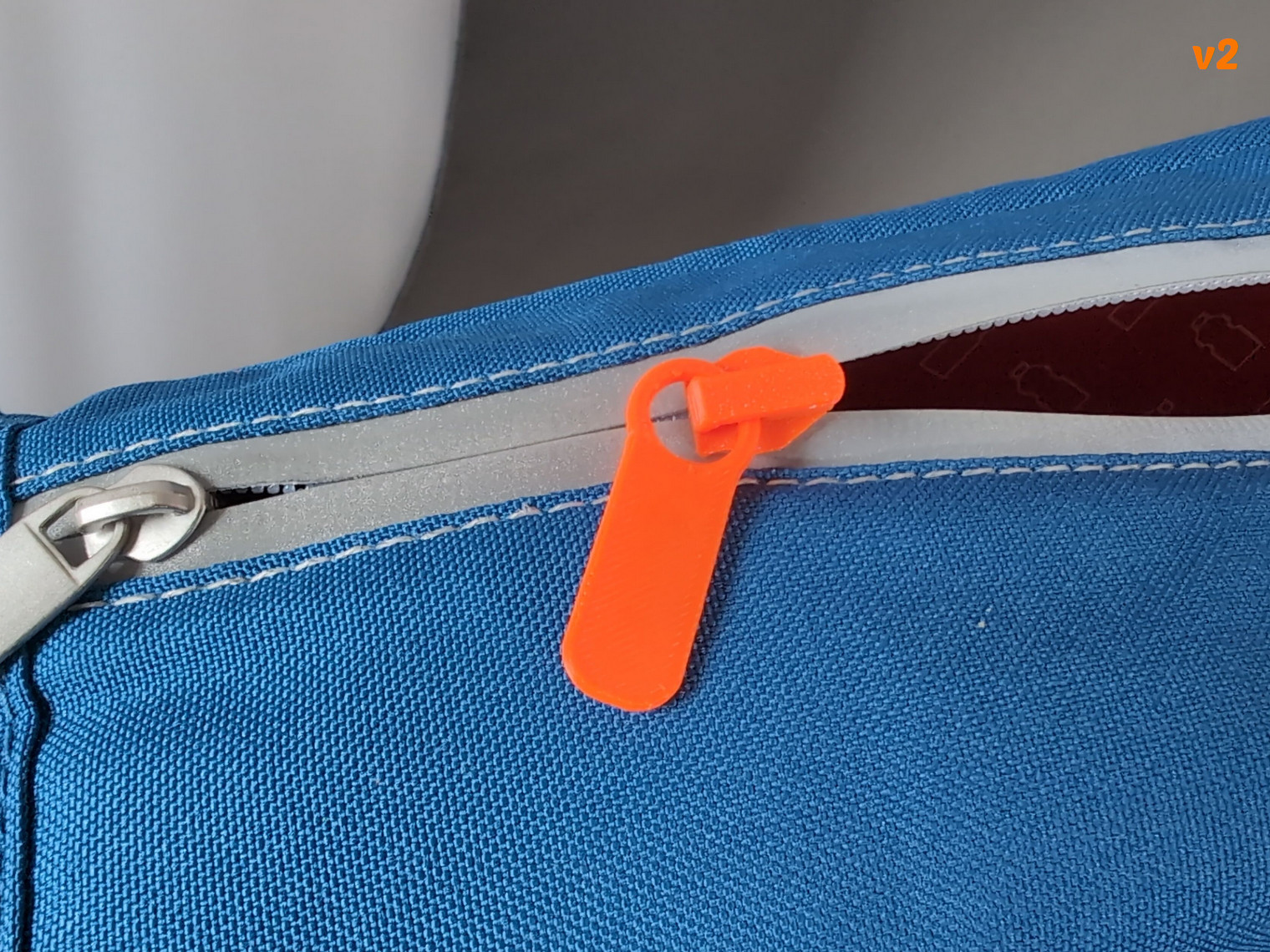Zipper slider replacement v2 (reverse)