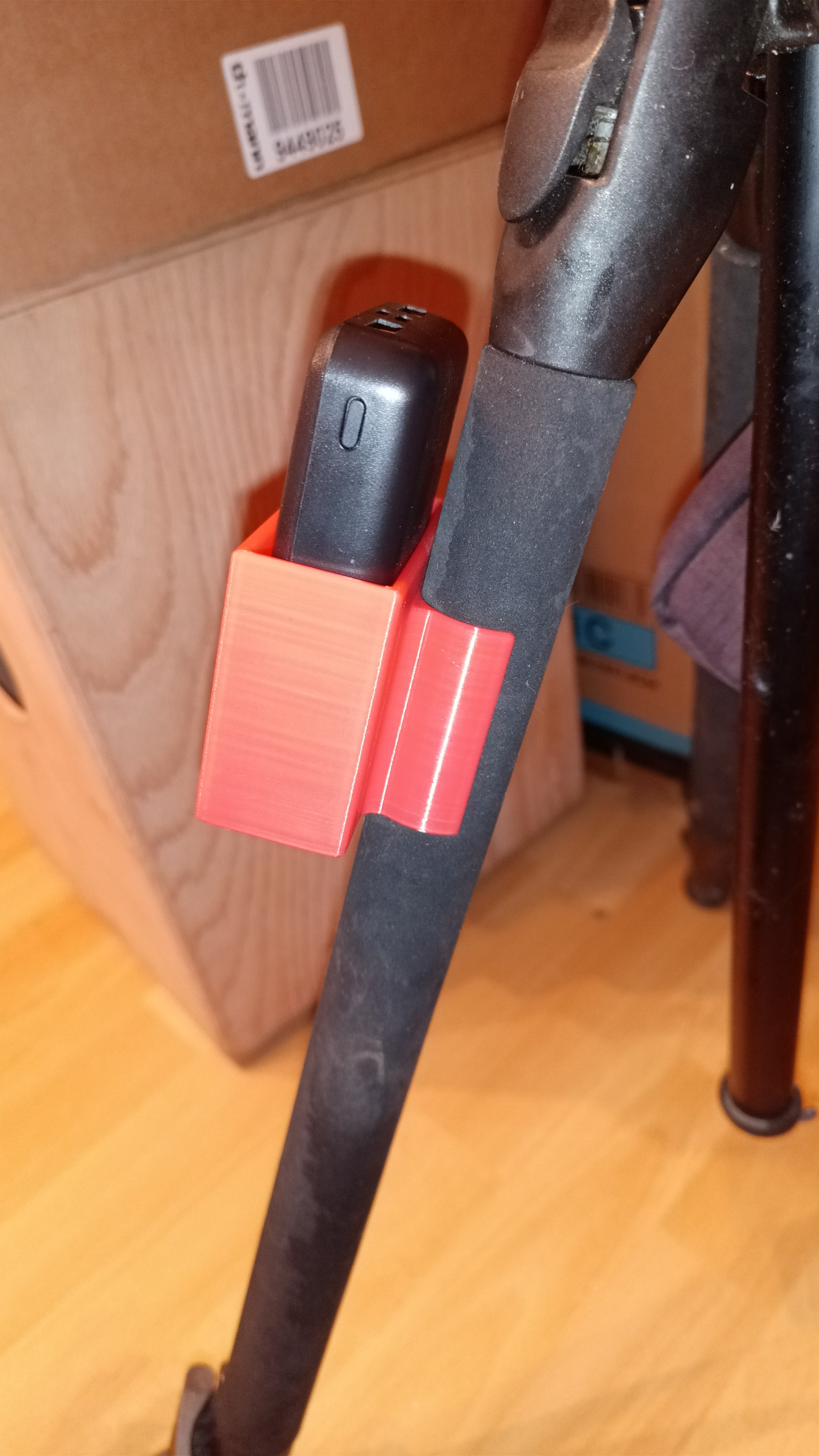 tripod batterypack/powerbank holder 10kmAh