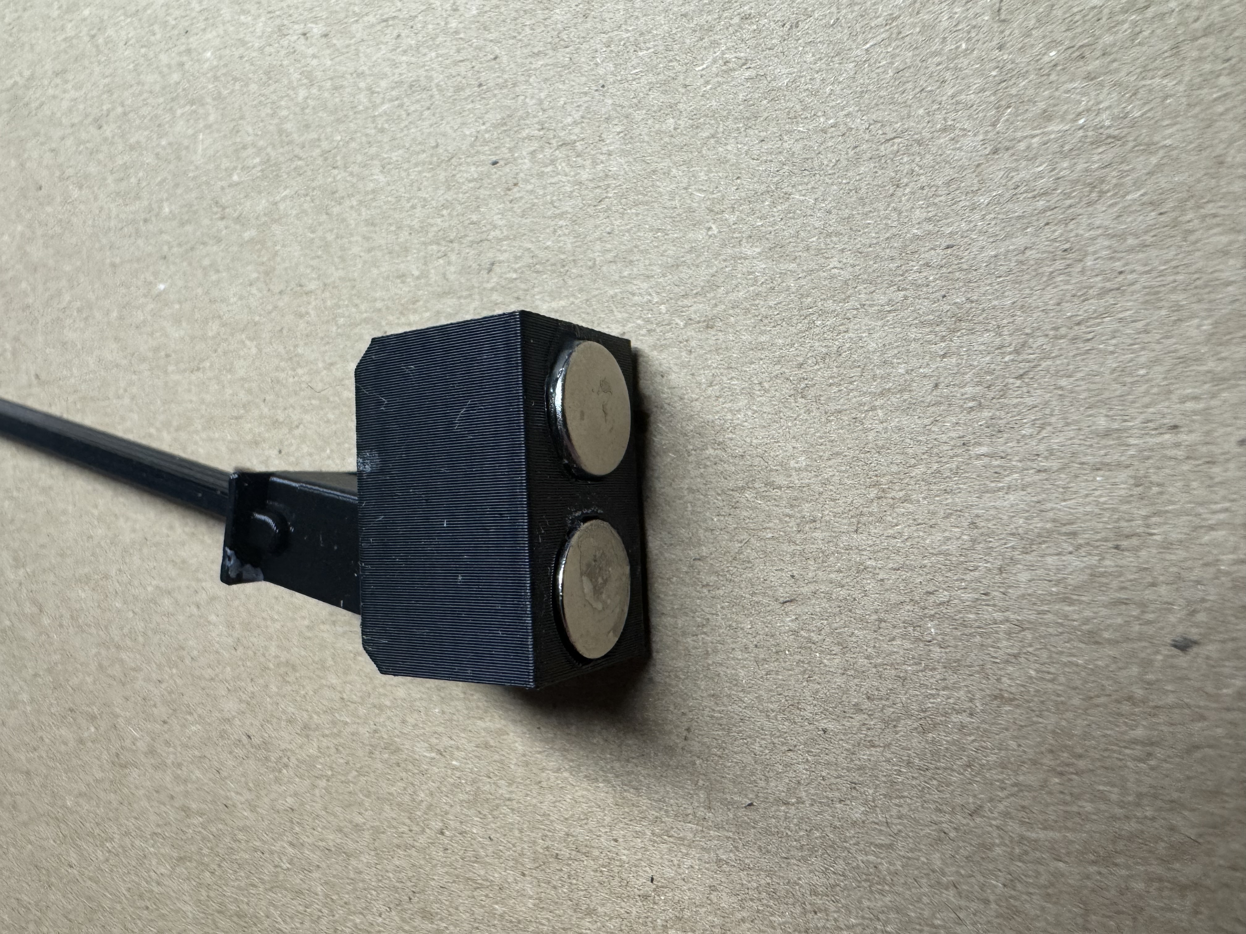 Magnetic Busy Flag
