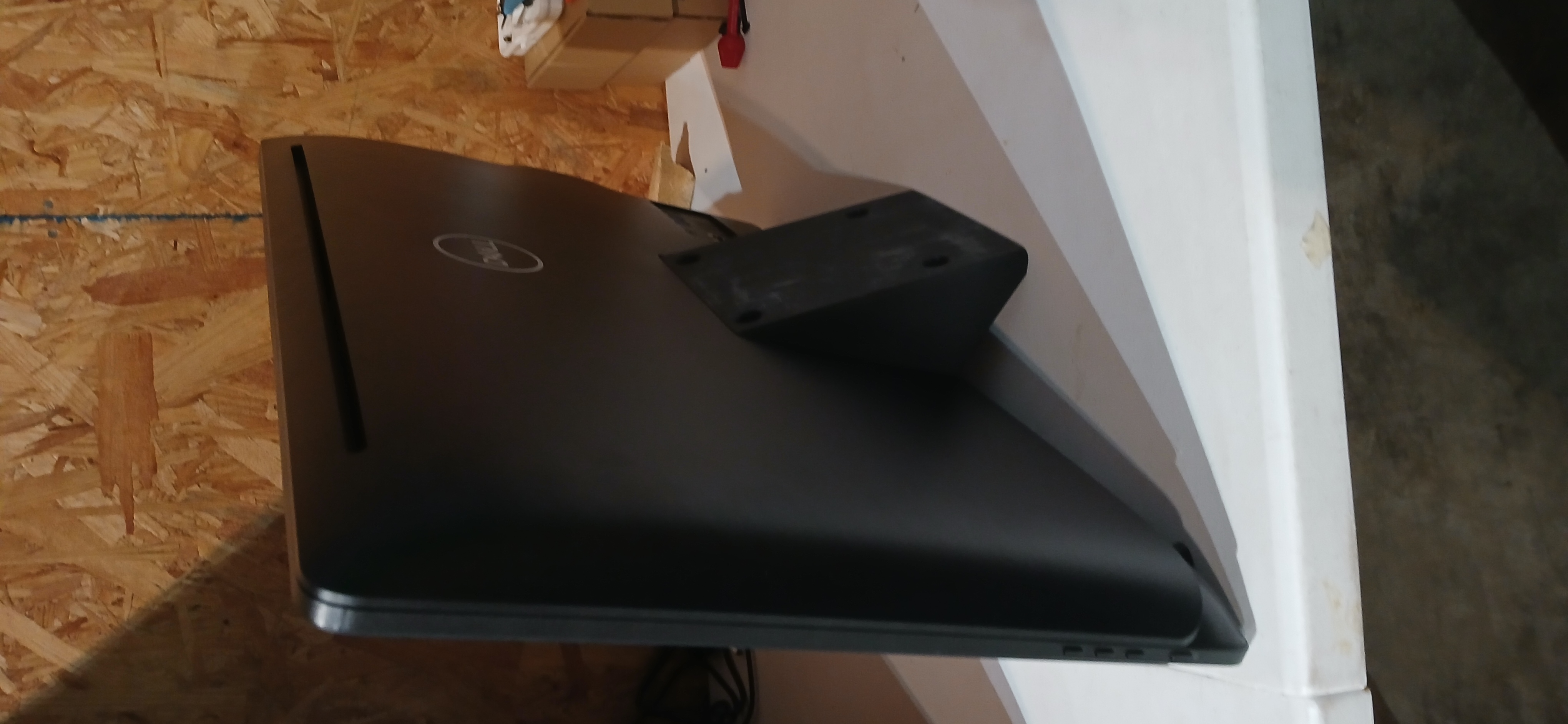 Dell Wyse 5470 Kickstand