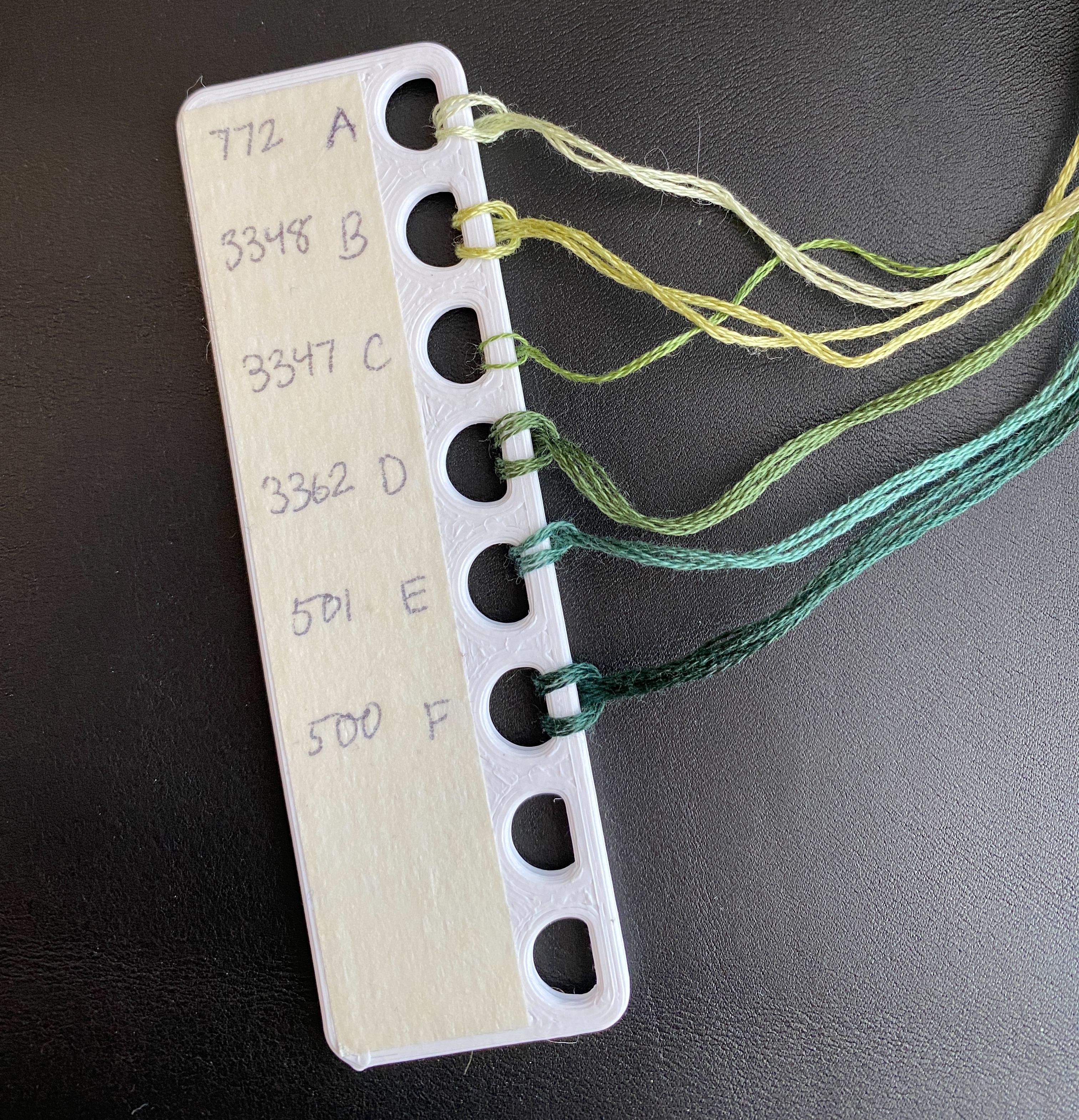 Embroidery and Needlepoint Pre-Cut Thread Holder Card with Label Space