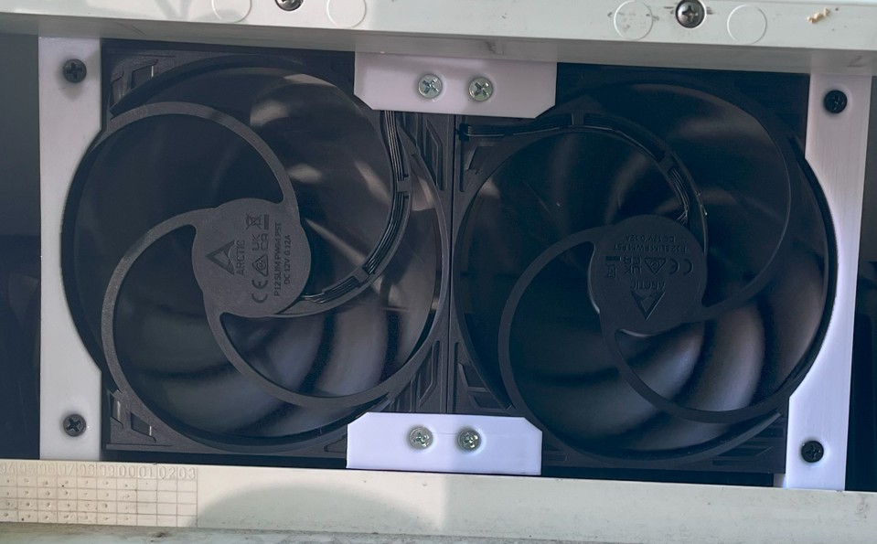 Caravan fridge fan mount for 2x 120mm fans in Dometic LS100 cutout