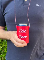 Hands-free beer can holder / Bierdosenhalter zum Umhängen
