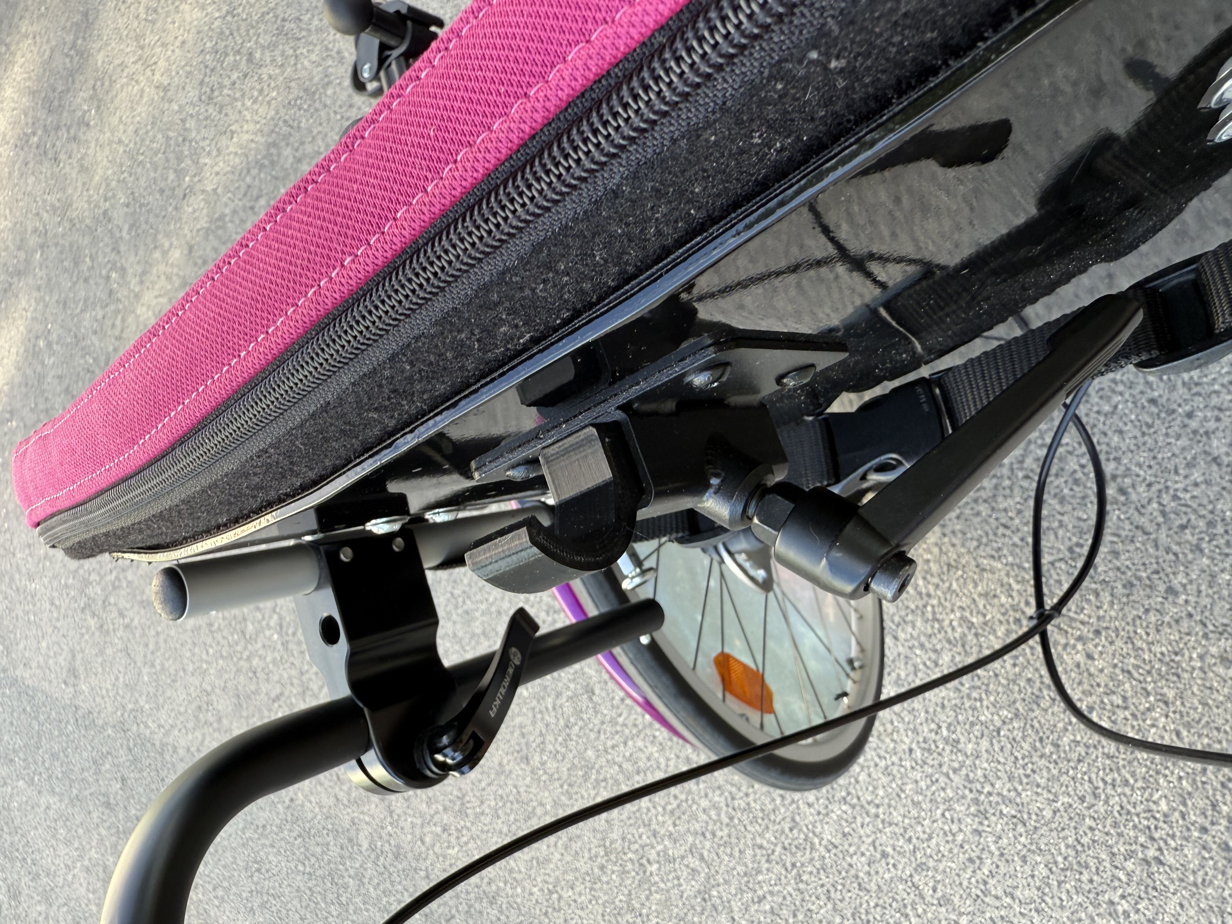 Hook for a wheelchair/ Hak do wozka inwalidzkiego