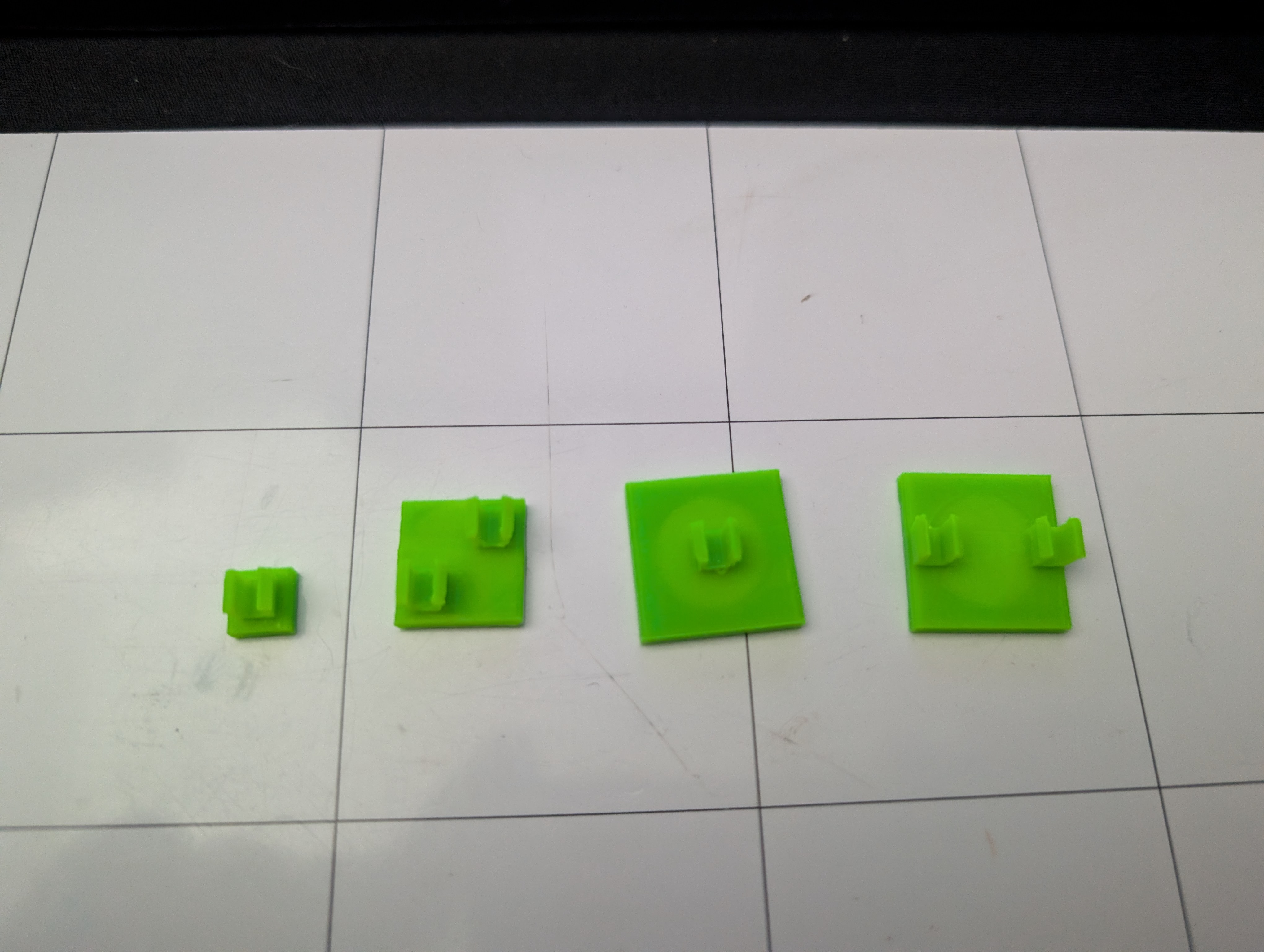 Miniatura 2 do modelo 3D Mod Grid Magnet Plates