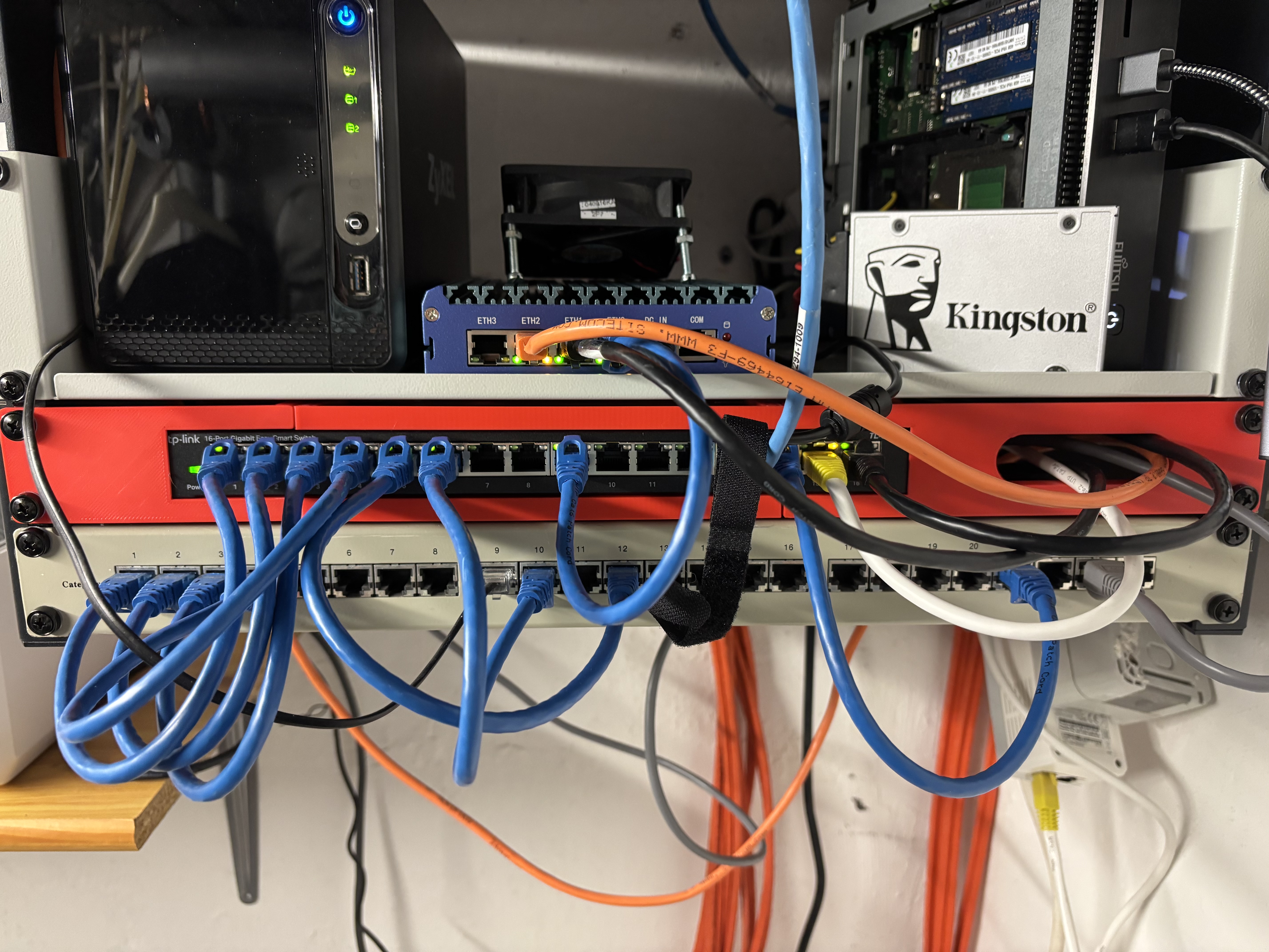 TP-Link TL-SG116[P] Switch 19" Rackmount (shifted center) remix with hole