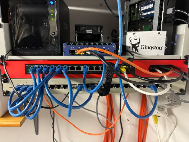 TP-Link TL-SG116[P] Switch 19" Rackmount (shifted center) remix with hole