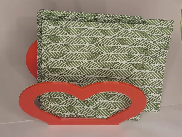 Valentine napkin holder