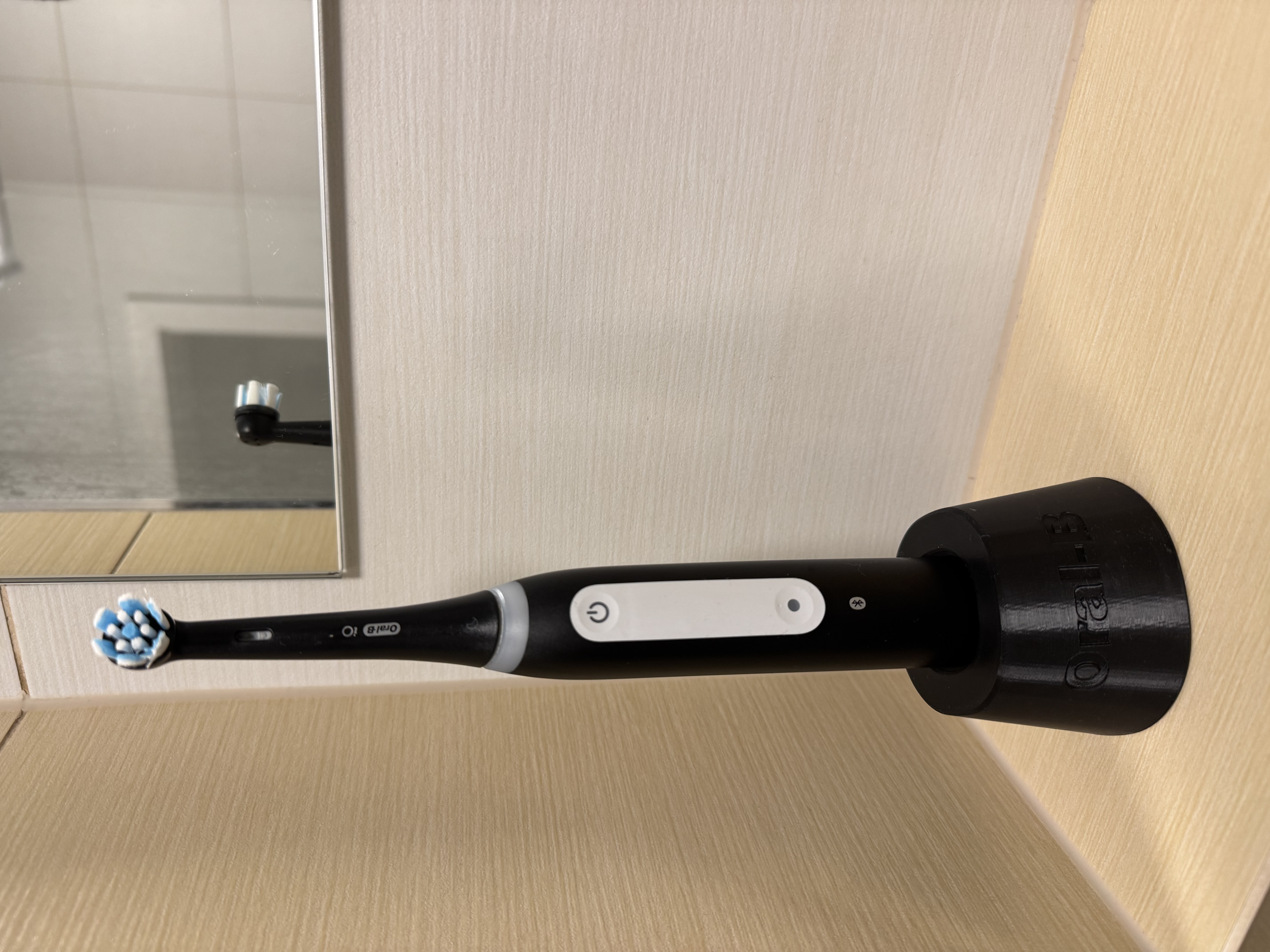 Oral-B iO4 stand