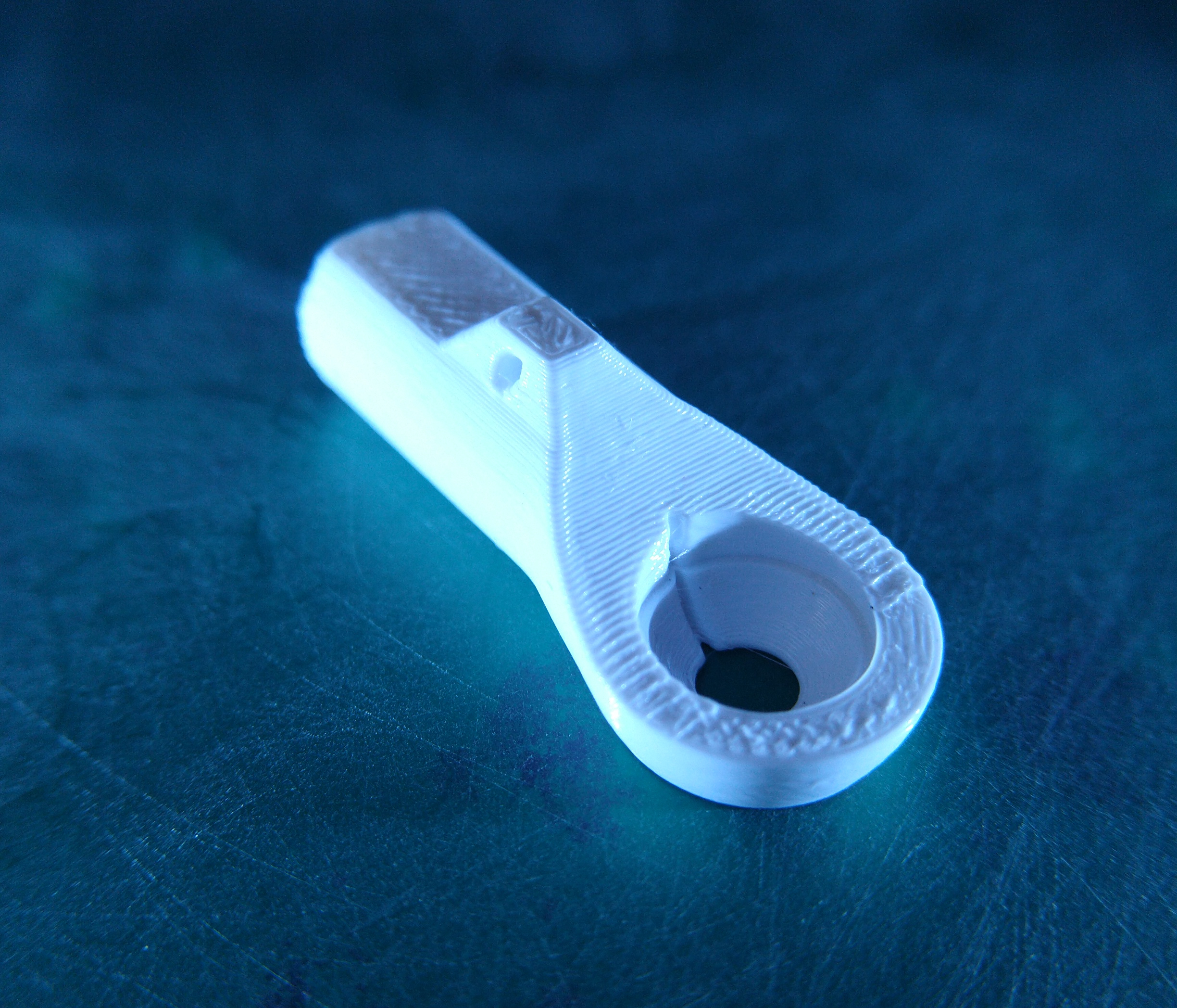 Ball-cup style arm joint for delta robots