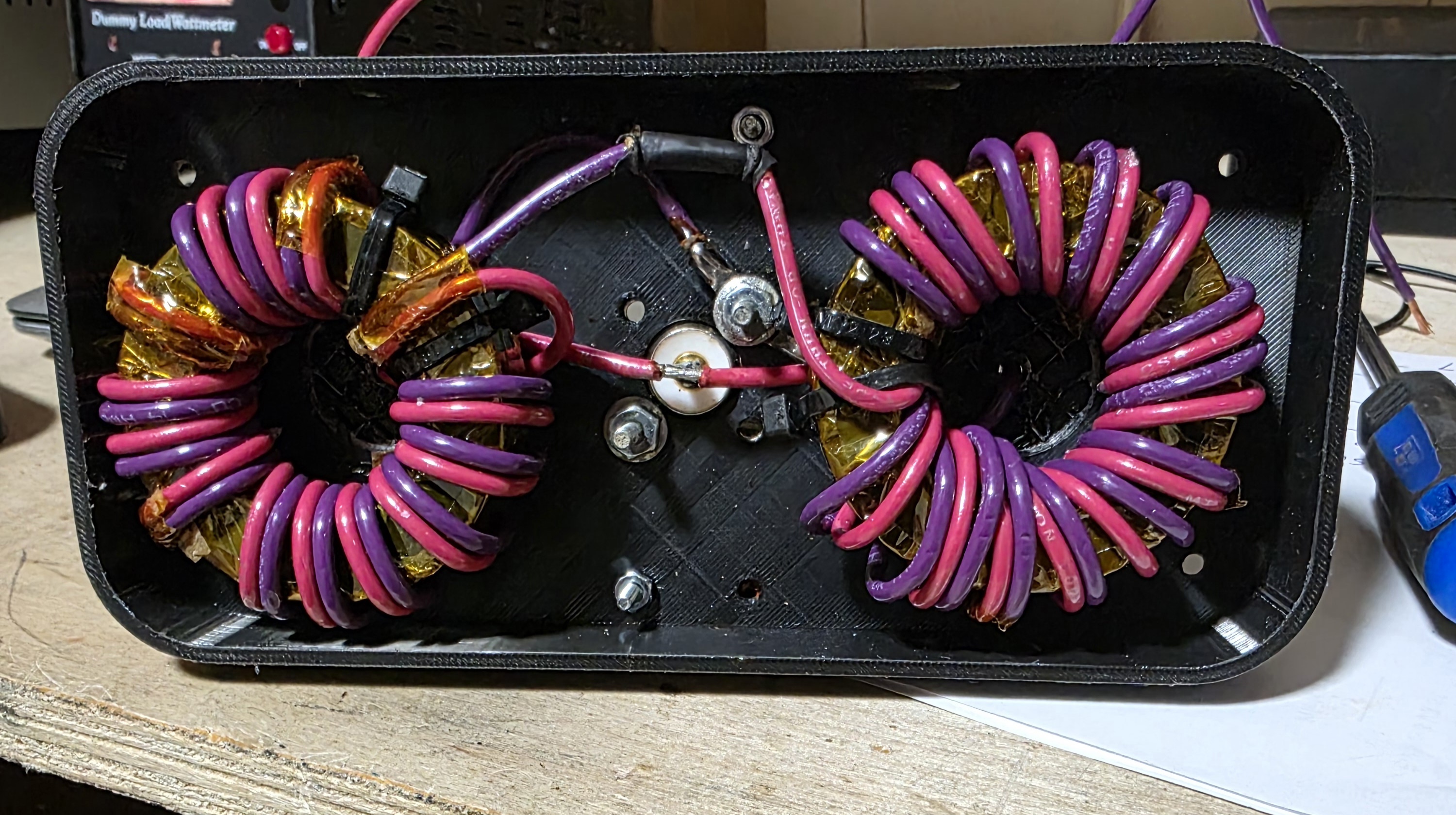 ham radio dipole antenna center balun box