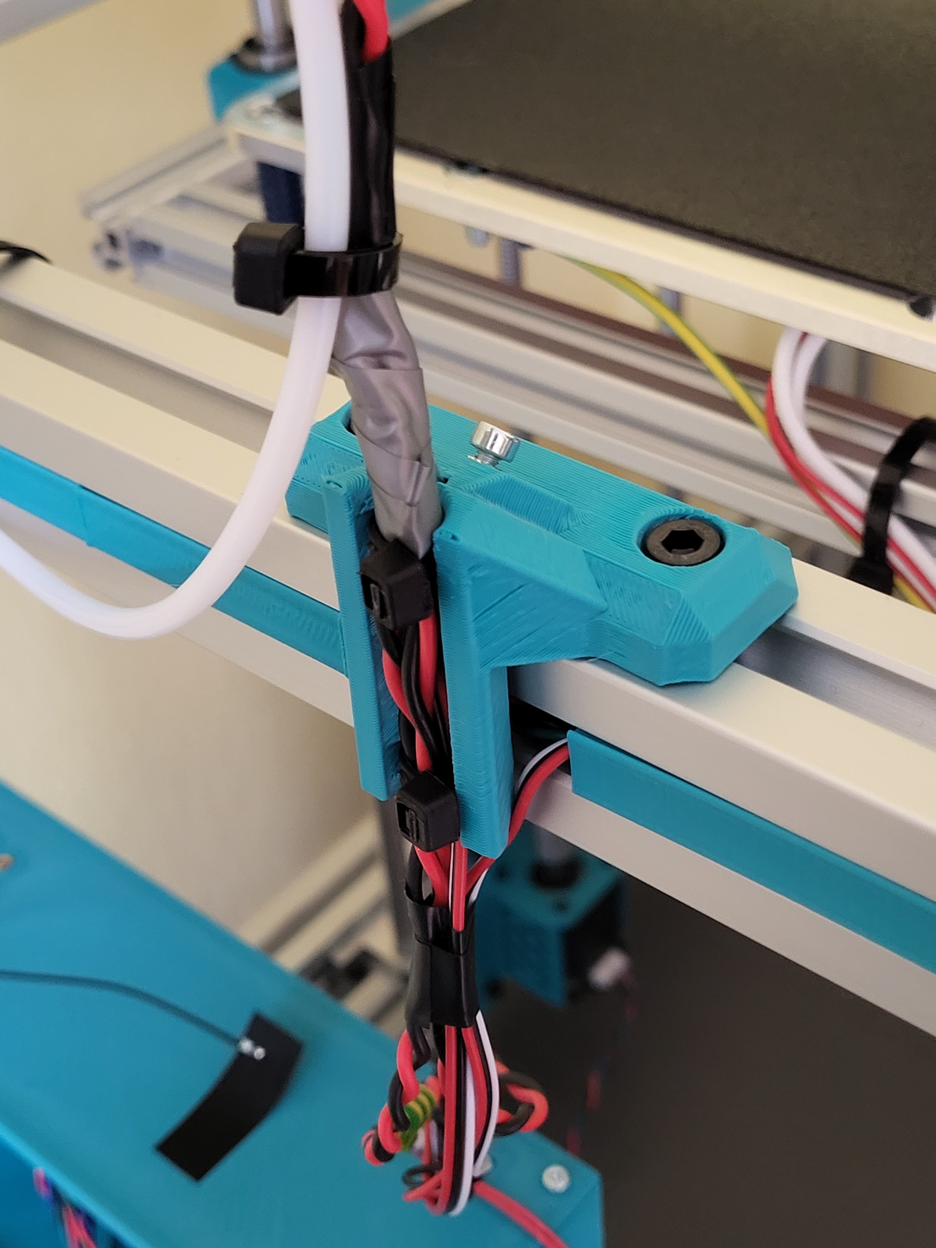 Umbilical Cord Mount for 3030 Aluminium Profiles