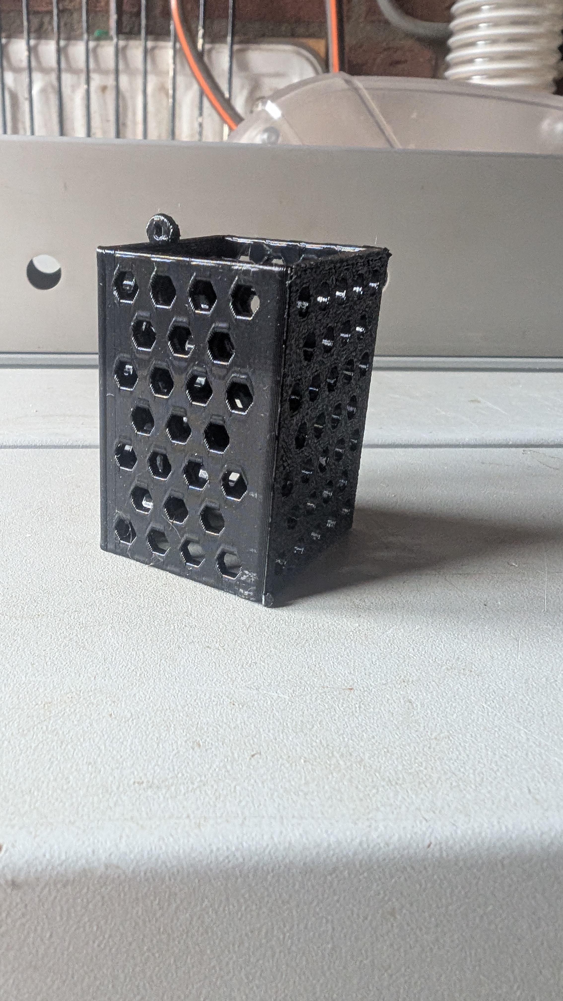 Fishing feeder square hook